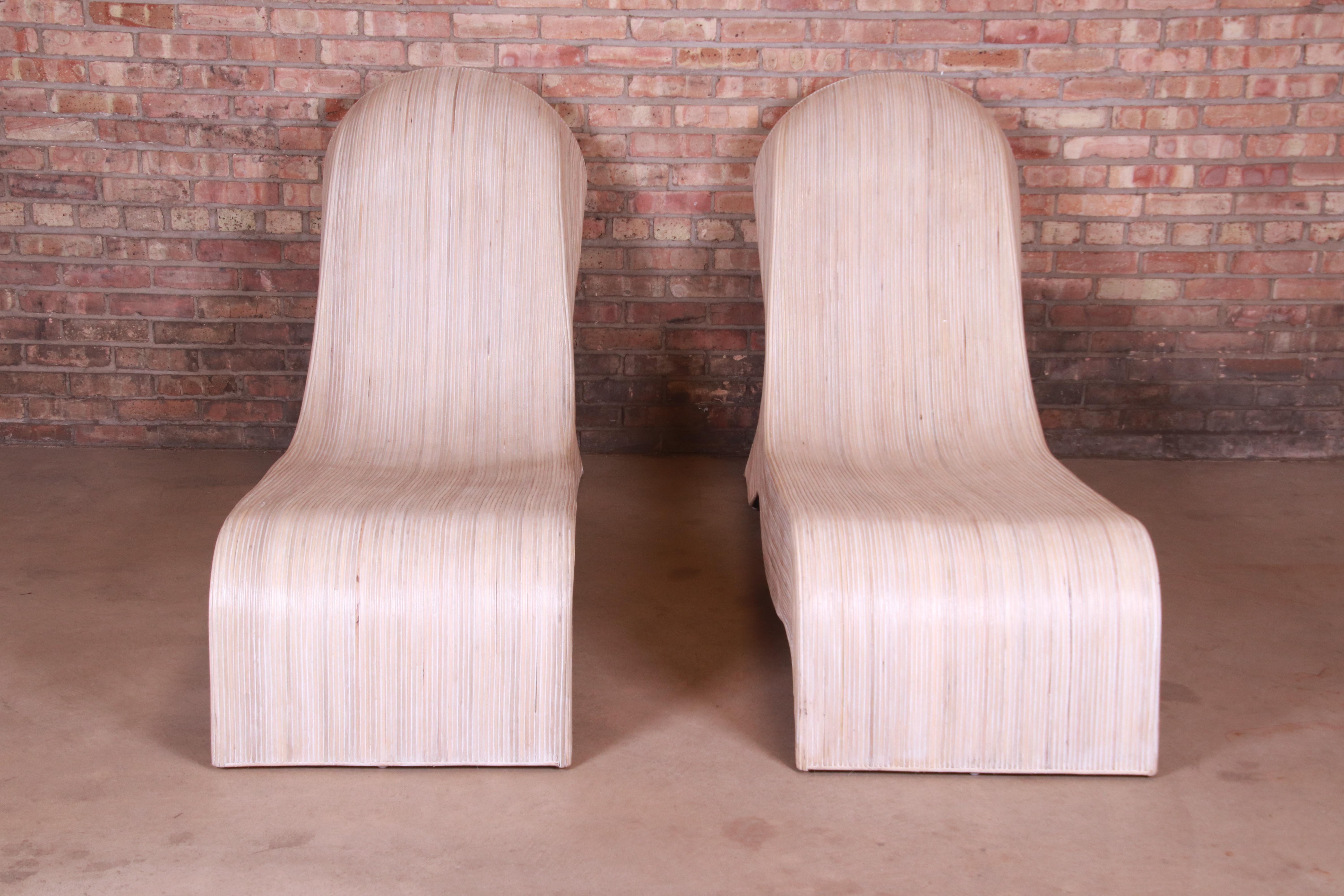 Betty Cobonpue Skulpturale Rattan-Sessel aus gespaltenem Schilf, Paar (Organische Moderne) im Angebot