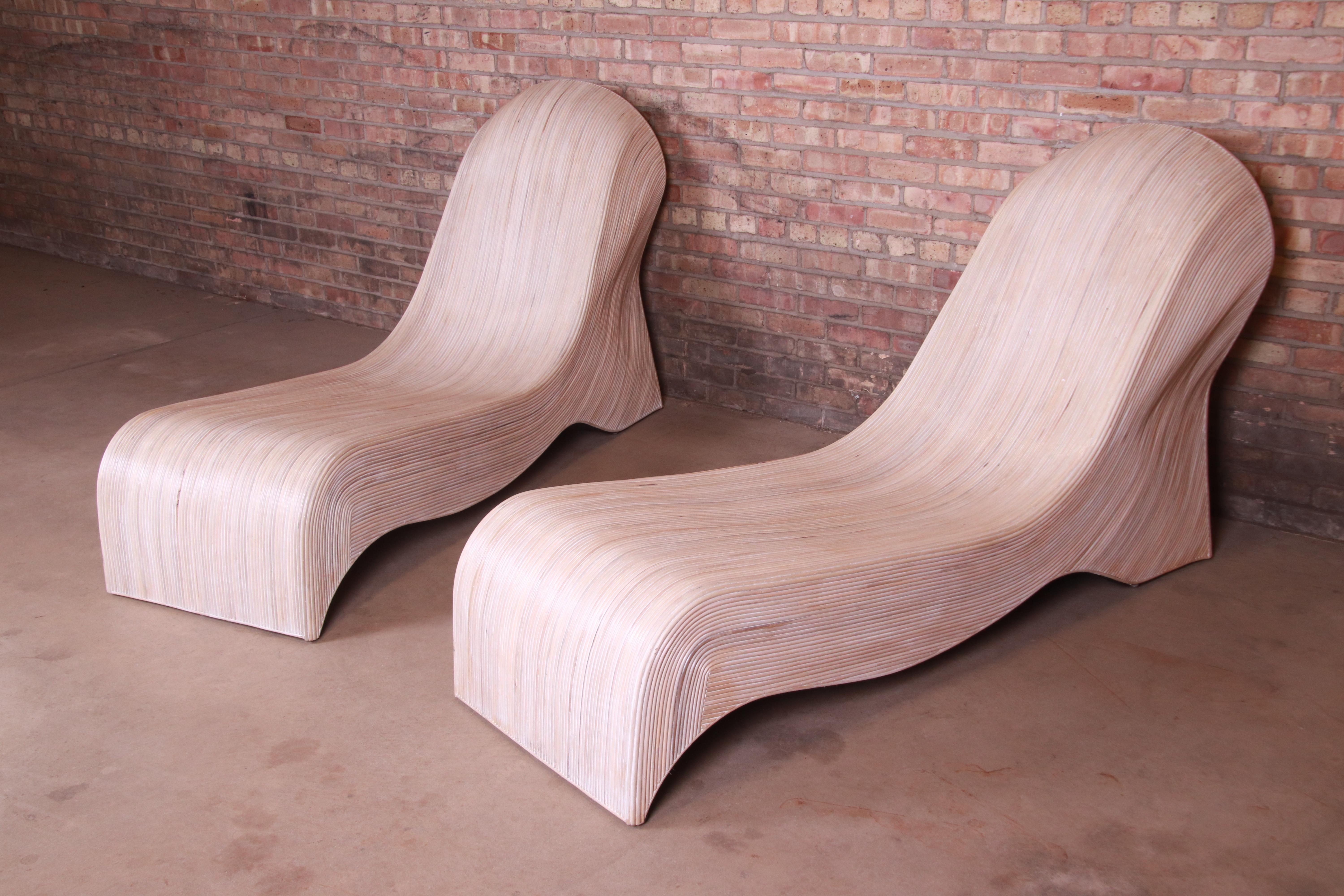 Betty Cobonpue Skulpturale Rattan-Sessel aus gespaltenem Schilf, Paar im Angebot 3