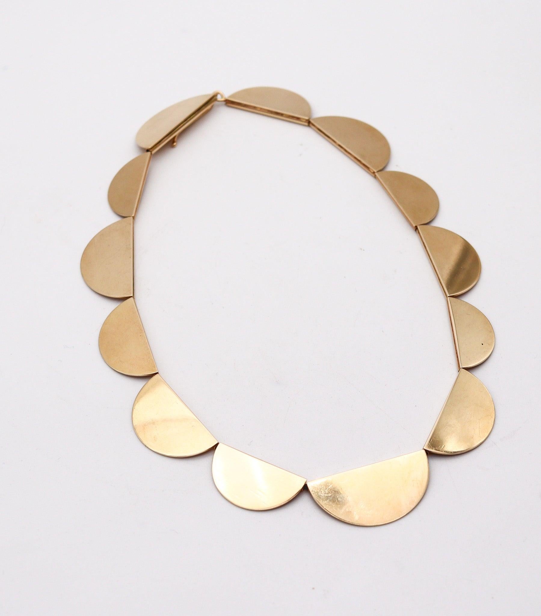 Collar Semicírculos Geométricos BETTY COOKE 1980 En Oro Amarillo De 14Kt Modernista en venta