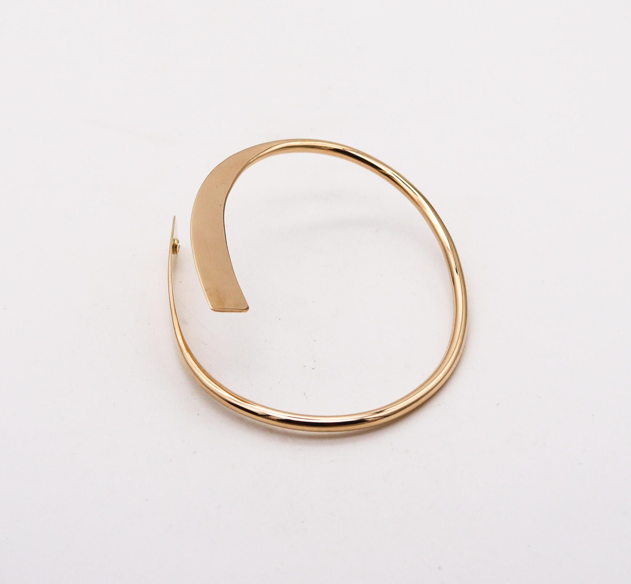 Brilliant Cut Betty Cooke 1990 Asymmetrical Sculptural Bangle In 14Kt Gold With One Diamond For Sale