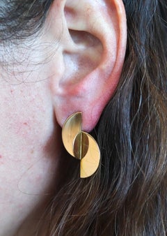 BETTY COOKE Boucles d'oreilles pendantes sculpturales géométriques en or jaune 14 carats 1990
