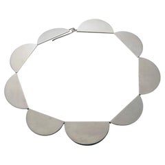 Betty Cooke Halskette „Petals“ aus Sterlingsilber