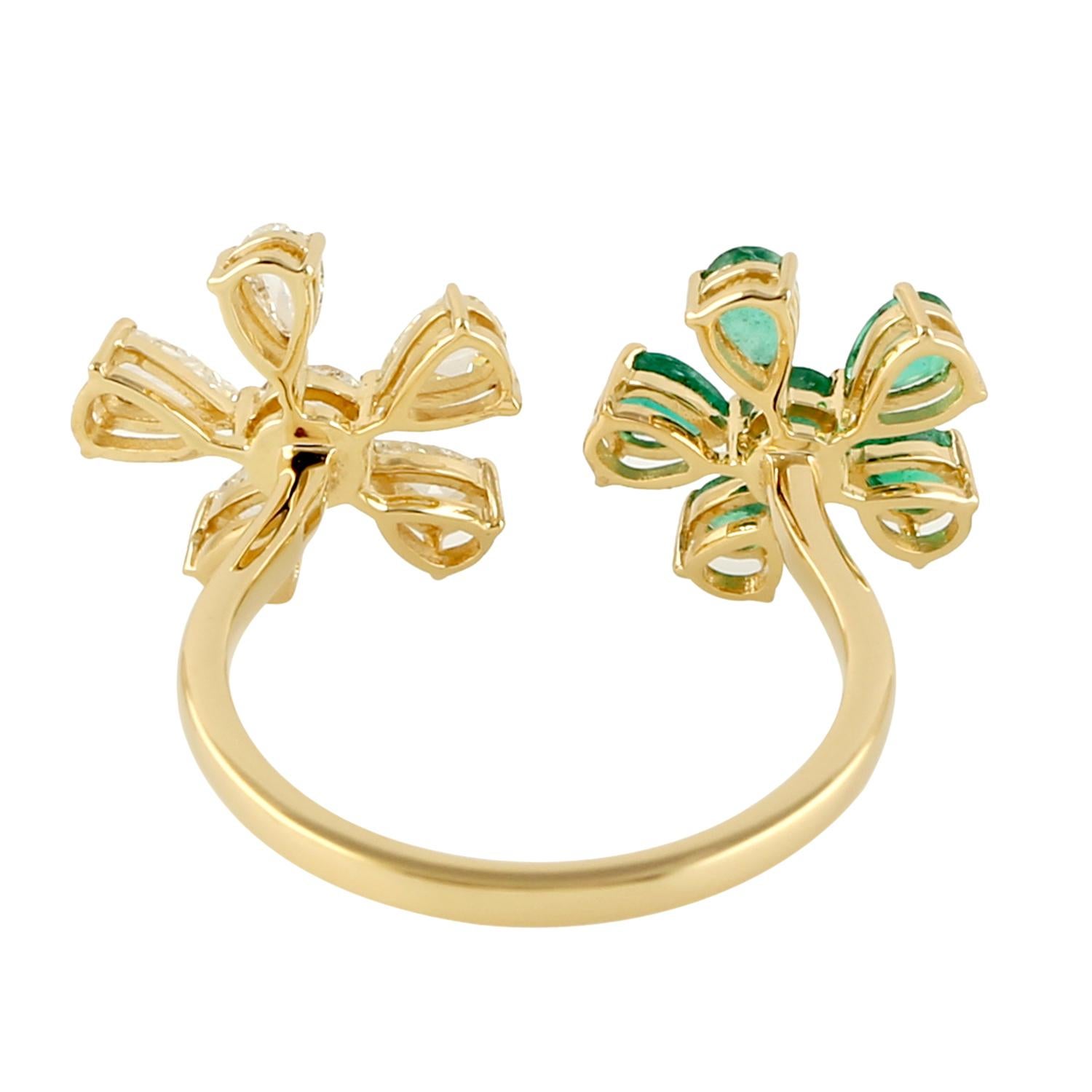 Artisan Between The Finger Rose Cut Diamond & Emerald Flower Ring In 18k Yellow Gold For Sale