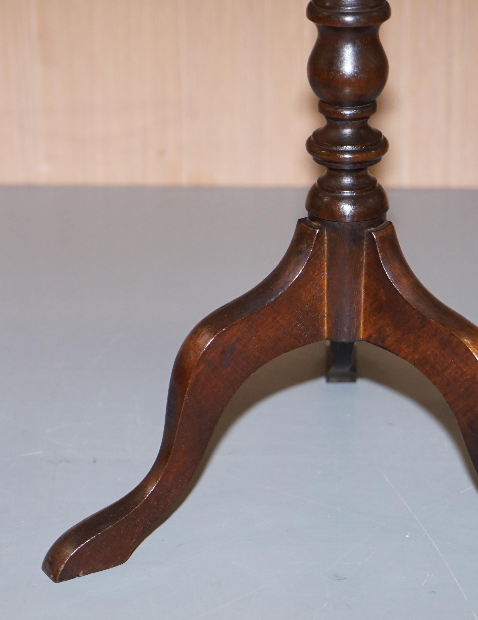 Bevan Funell Green Leather Vintage Light Hardwood Tripod Lamp Side End Table 2