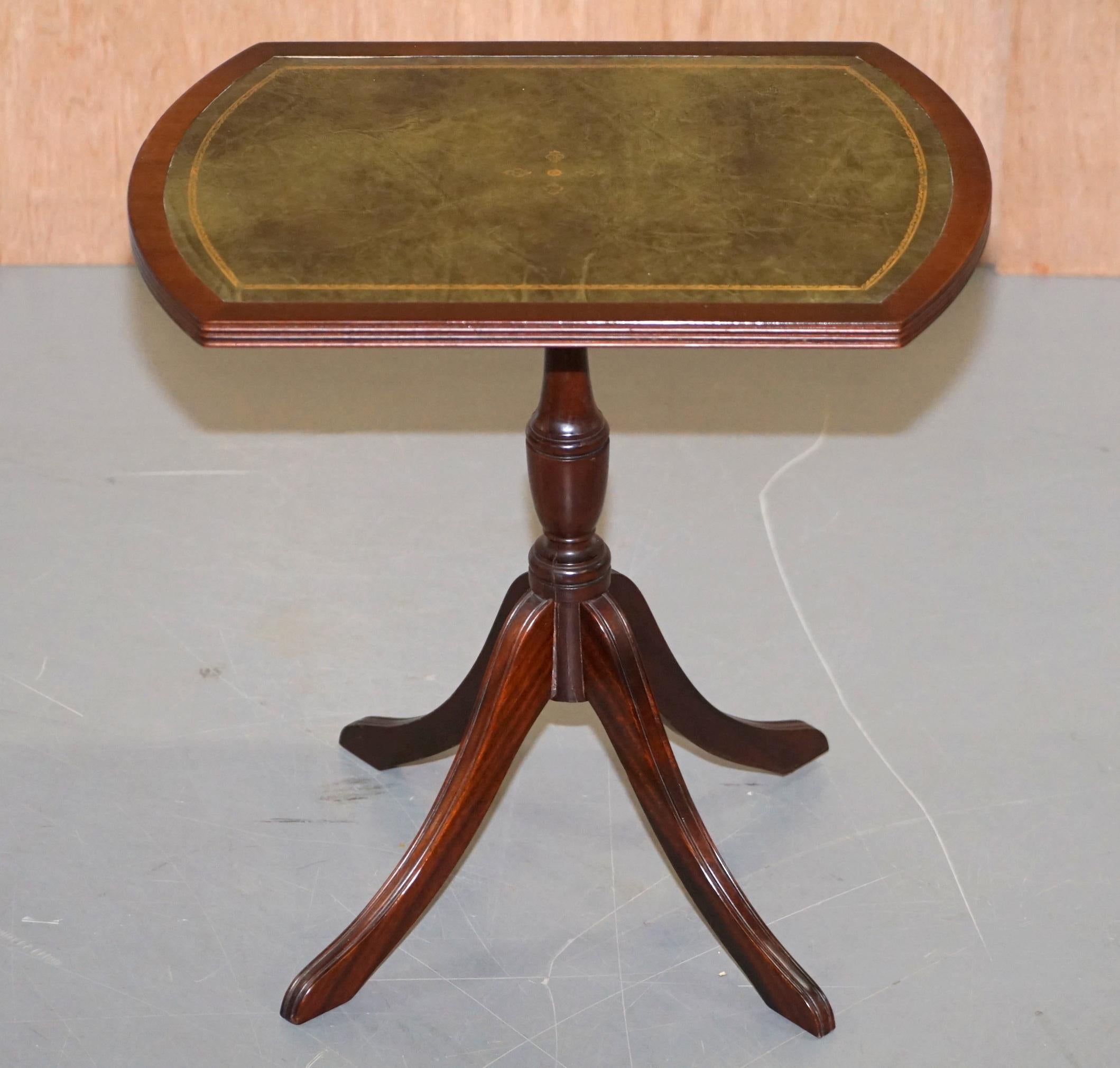 We are delighted to offer for sale this lovely Bevan Funnell vintage light mahogany with heritage green leather gold leaf embossed top lamp or side table

A good looking well made tripod table in good, we have cleaned waxed and polished it from