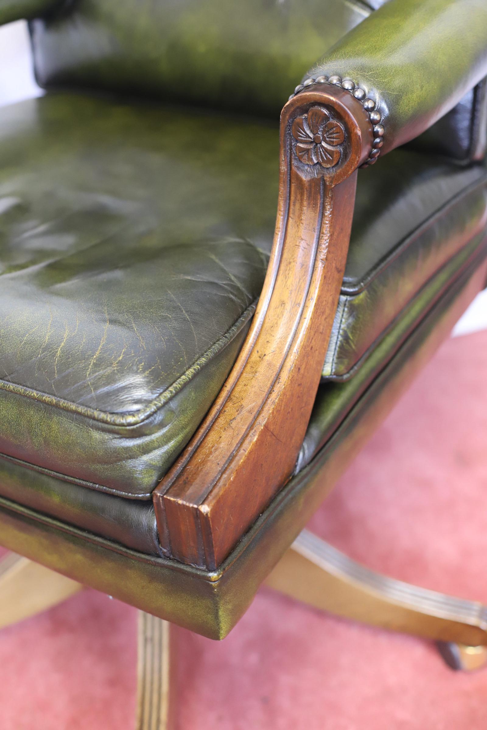 Bevan Funnel Reprodux , Stunning Walnut And Leather Swivel Chair For Sale 3