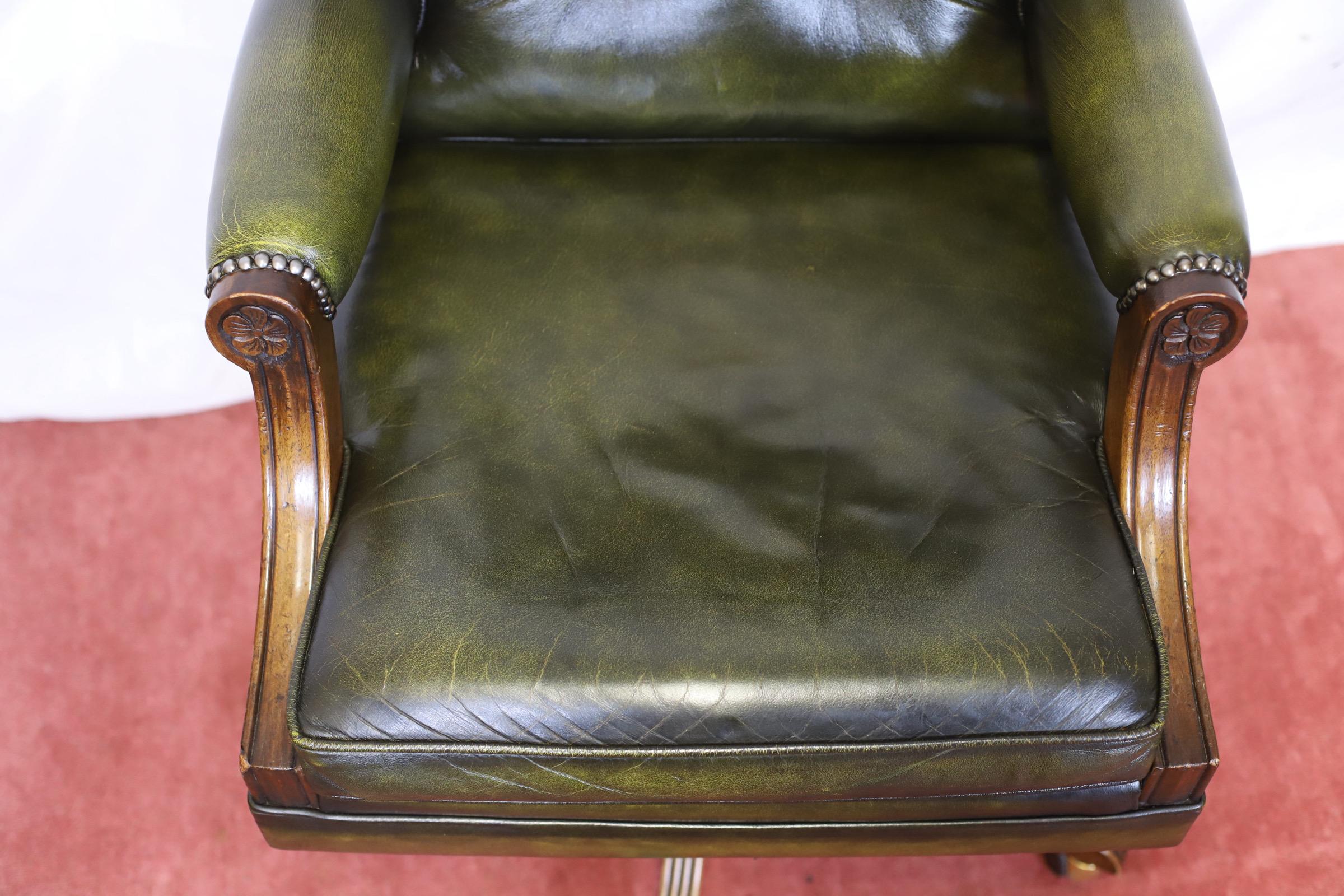Bevan Funnel Reprodux , Stunning Walnut And Leather Swivel Chair For Sale 6