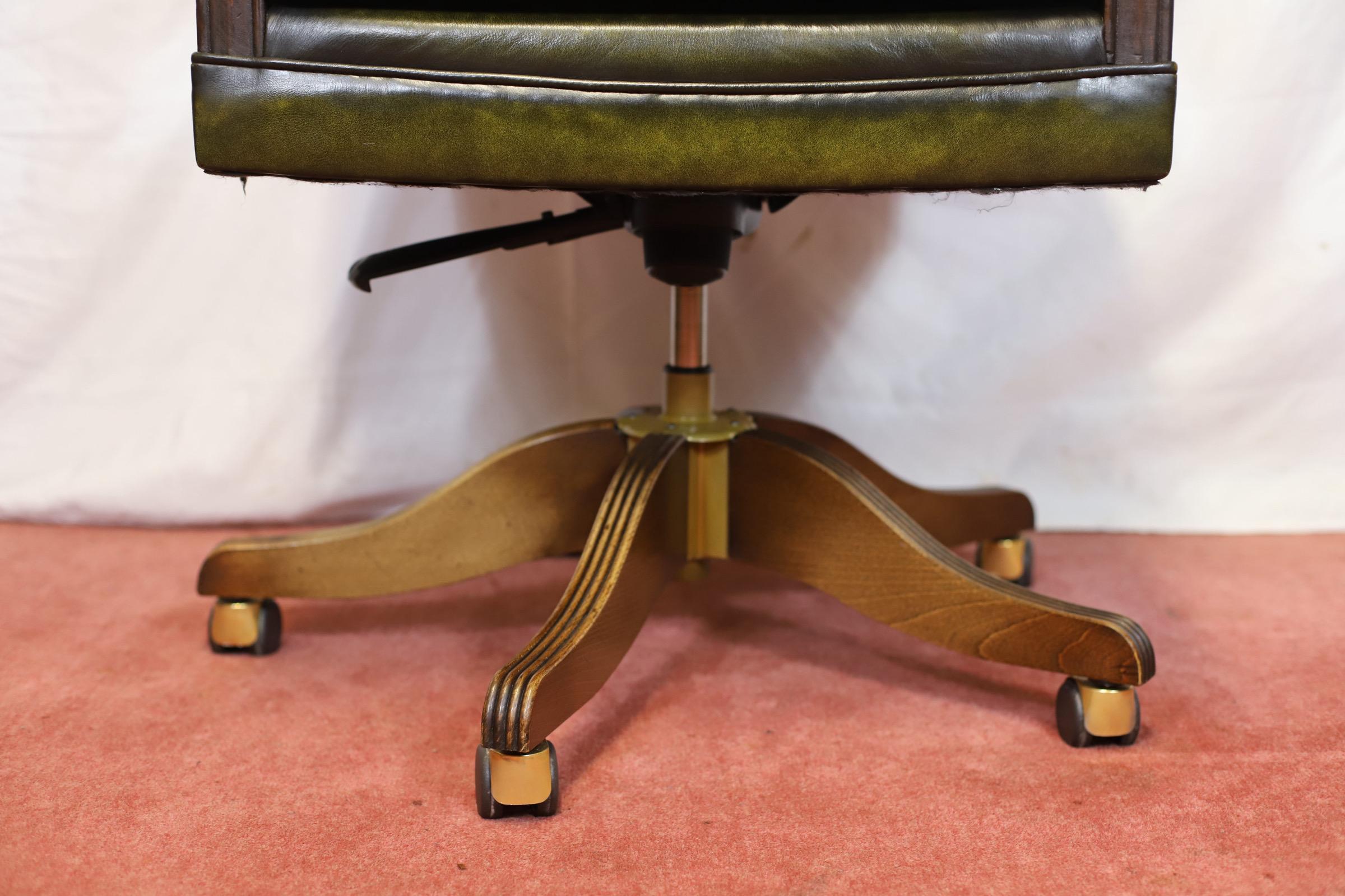 Bevan Funnel Reprodux , Stunning Walnut And Leather Swivel Chair For Sale 12