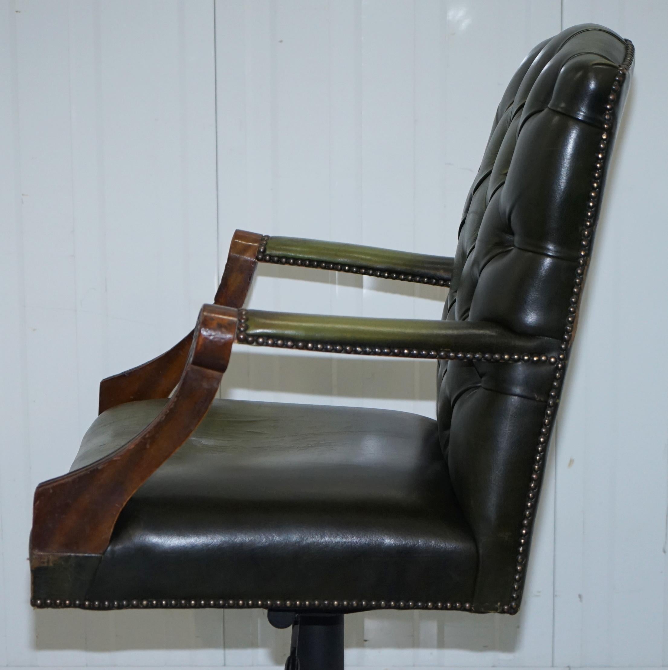 Bevan Funnell Directors Green Leather Chesterfield Captains Chair New Lift Base 7