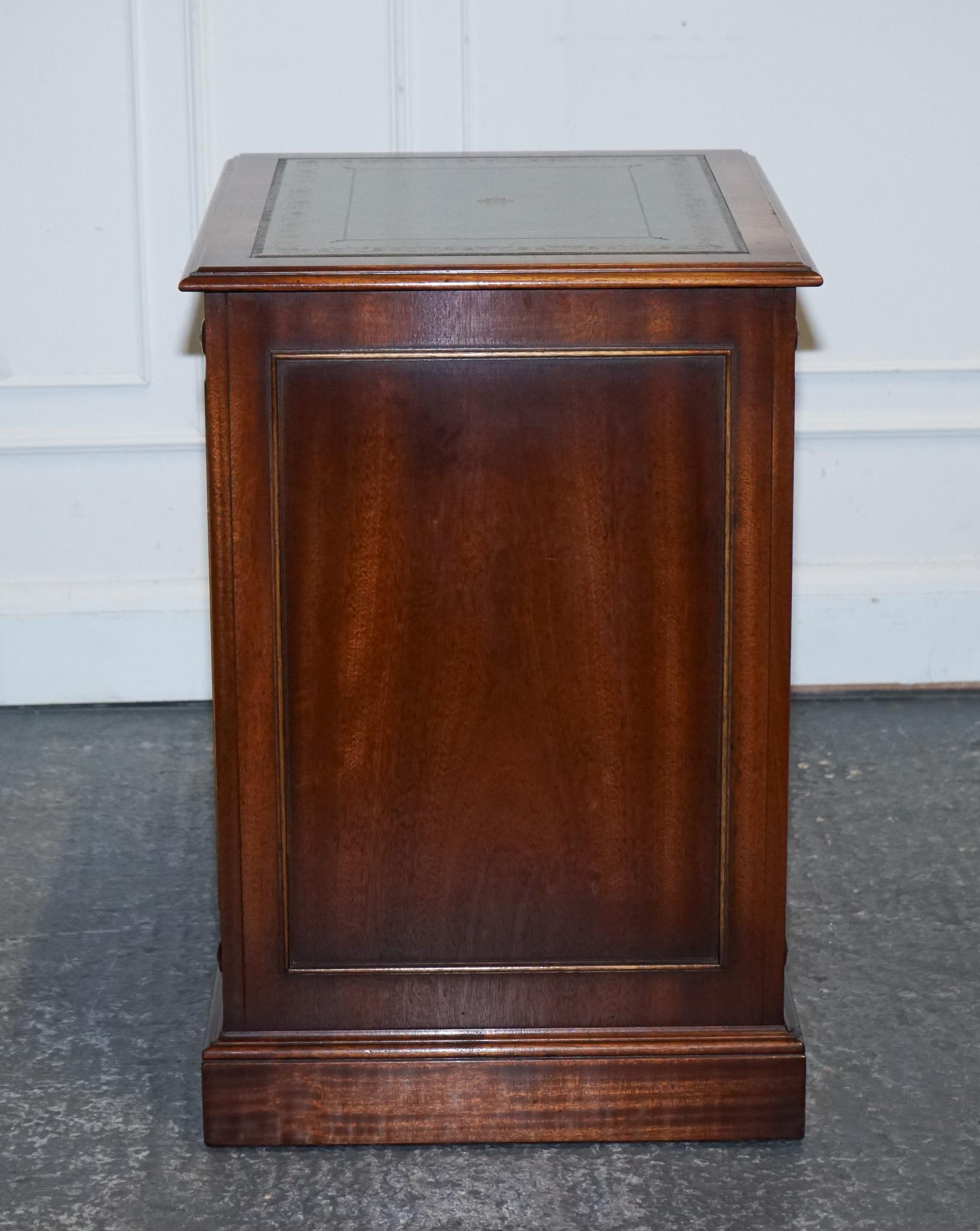 CABINET BEVAN FUNNELL RARE SAGE BLUE LEATHER VARIZE FOLDERS in vendita 4