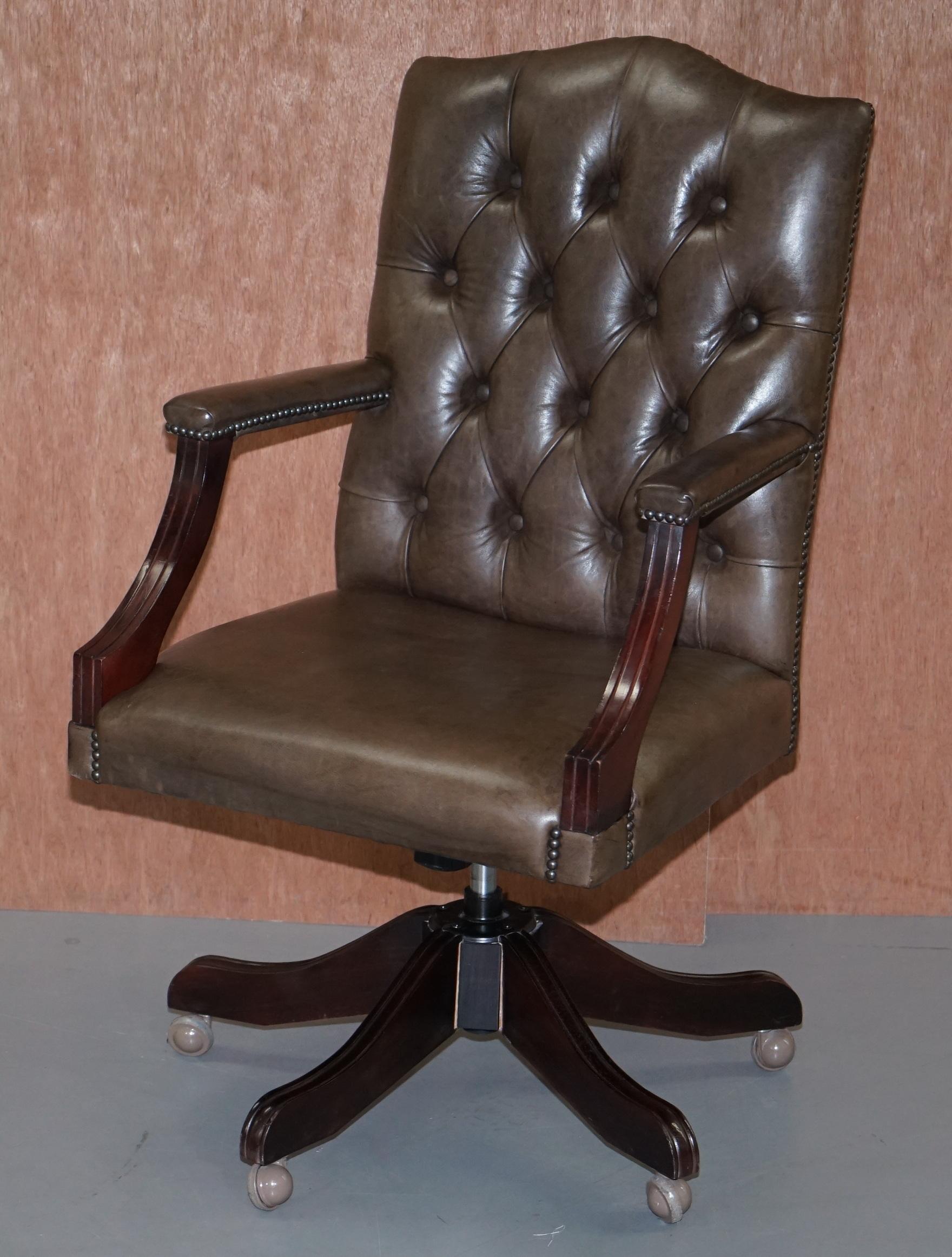 Victorian Bevan Funnell Heritage Leather Chesterfield Captains Directors Chair
