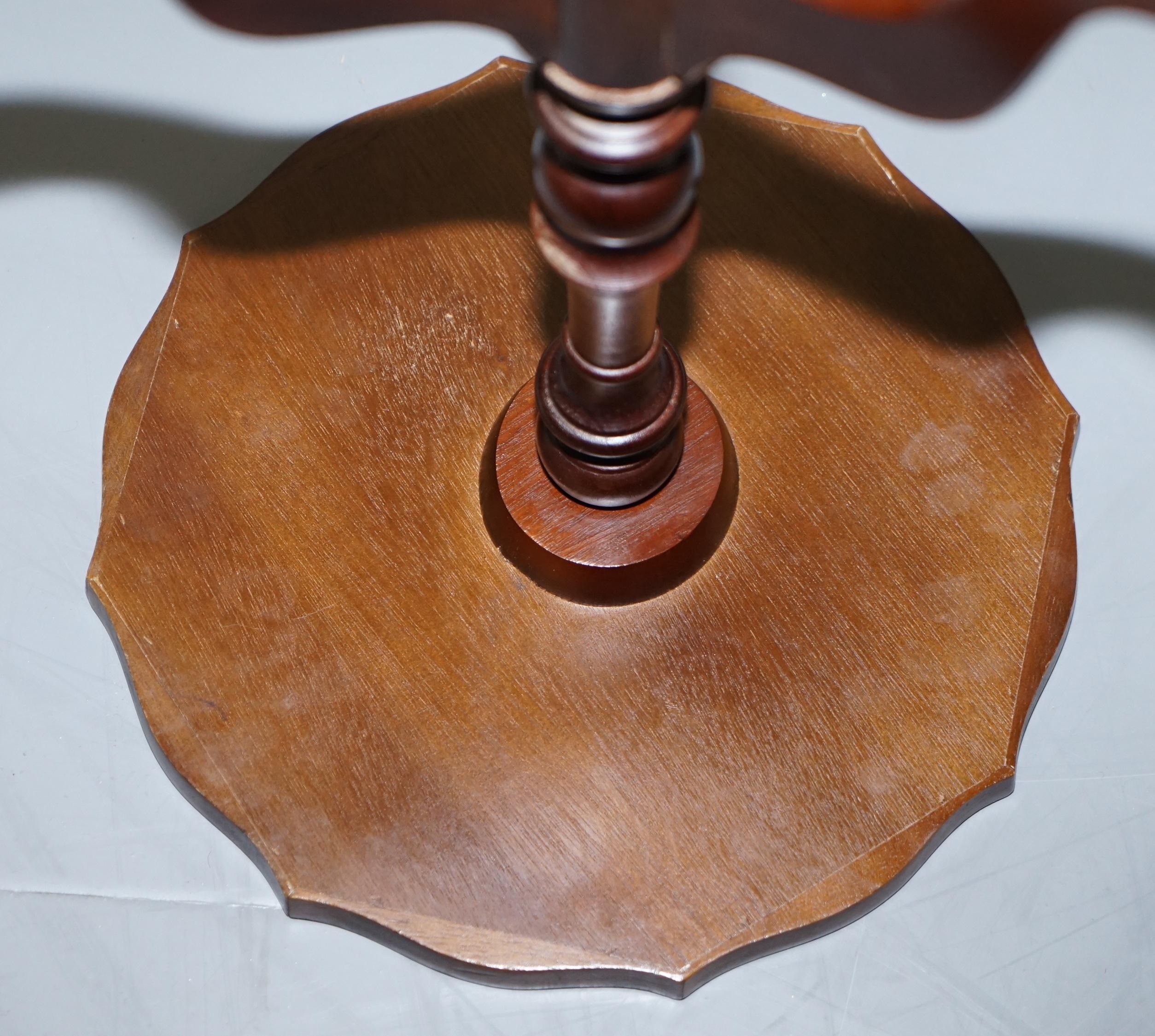 Bevan Funnell Mahogany Oxblood Pie Crest Edge Tripod Lamp Side End Wine Table 4