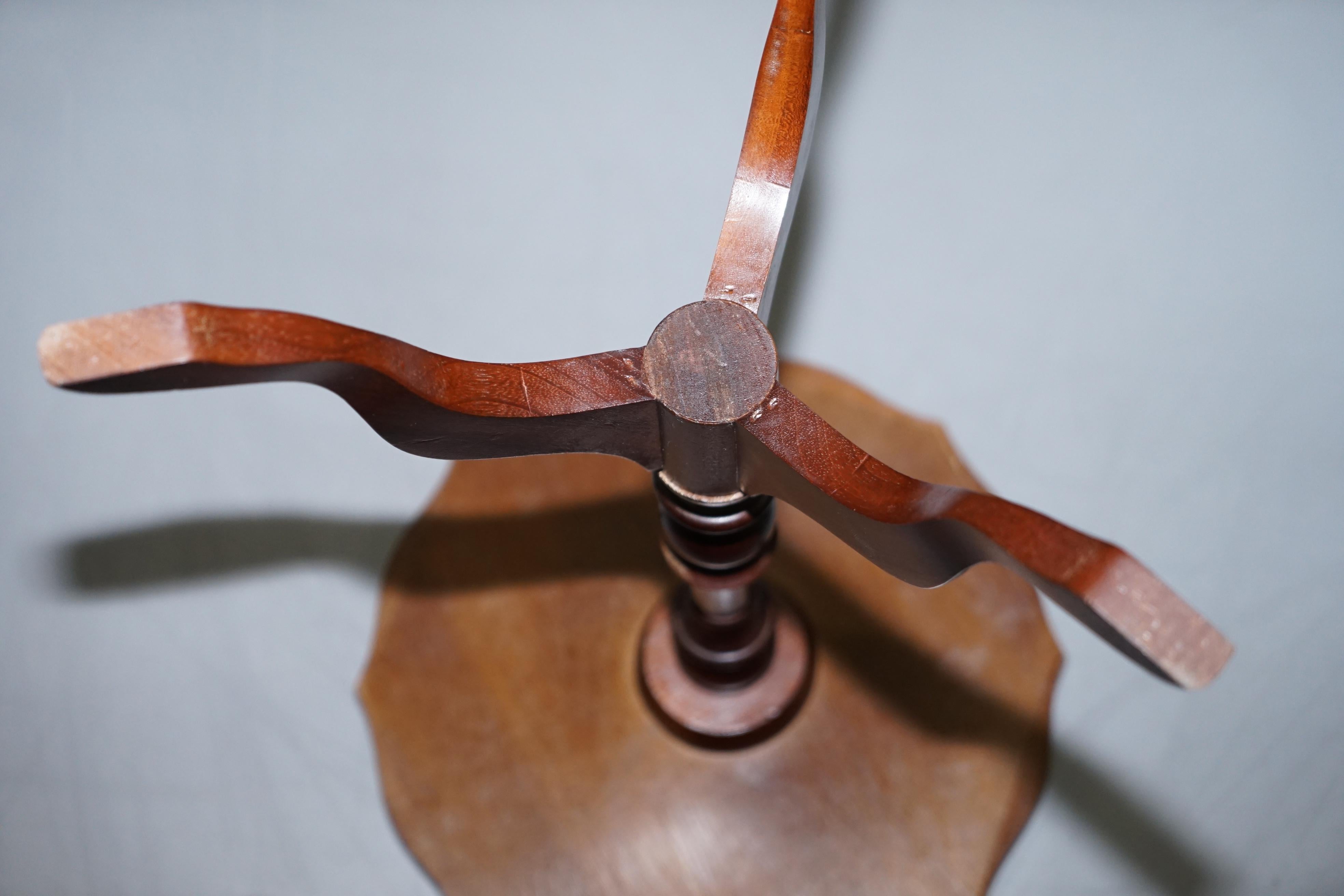 Bevan Funnell Mahogany Oxblood Pie Crest Edge Tripod Lamp Side End Wine Table 3