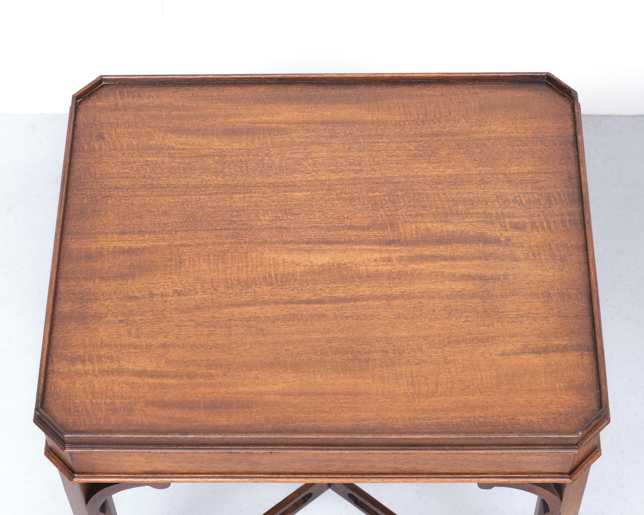 Bevan Funnell  Mahogany Side Tables  Georgian revival    England, 1960s For Sale 1