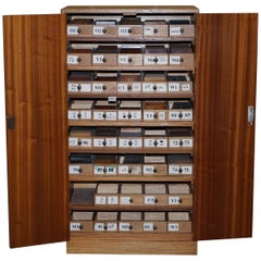 Armadio per campioni di Wood di Bevan Funnell 100 campioni di legname Burr Yew Walnut Oak
