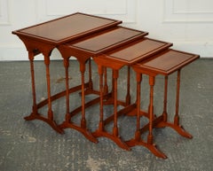 BEVAN FUNNELL NIDO DI QUATTRO TAVOLINI IN LEGNO DI TASSO DI BAMBOO