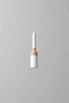 Lampe suspendue blanche biseautée de +kouple