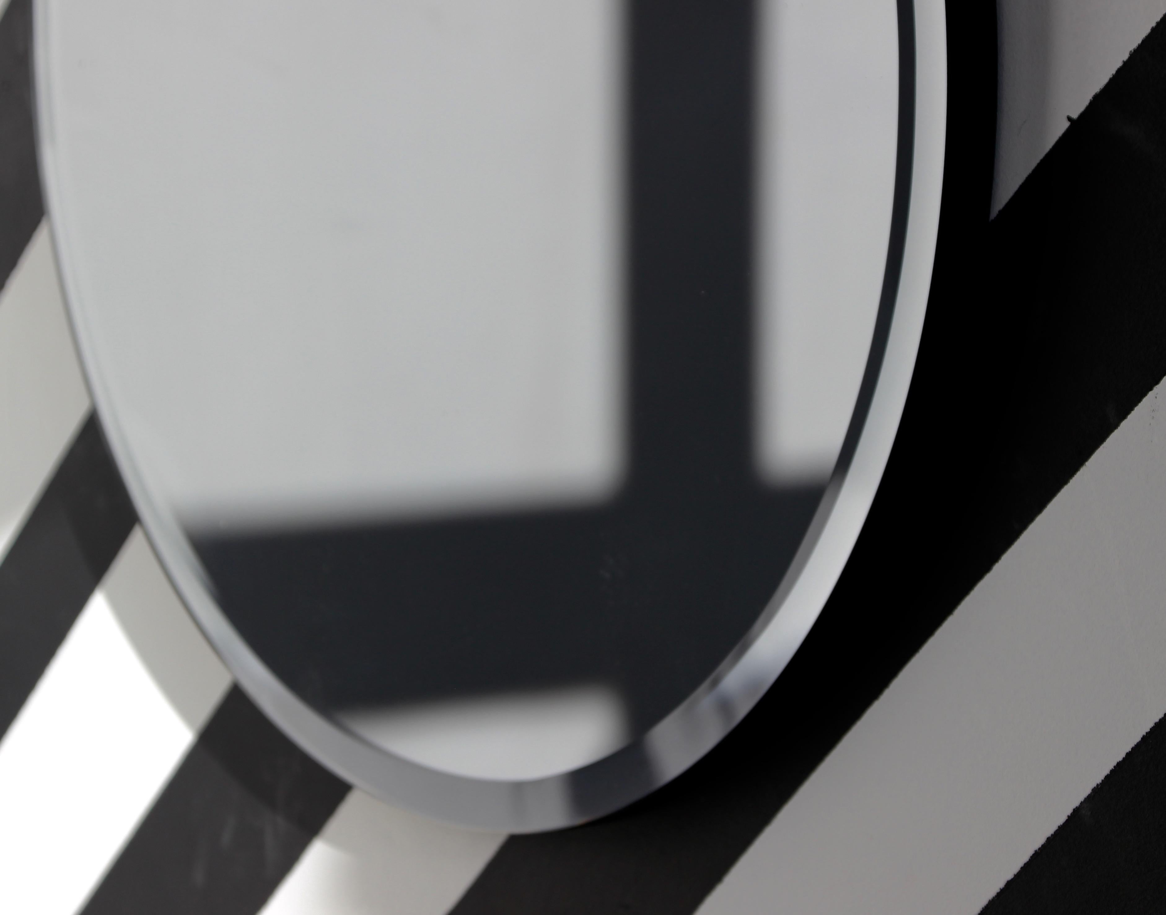 Miroir biseauté noir teinté, sans cadre, dos en simili cuir, moyen Neuf - En vente à London, GB