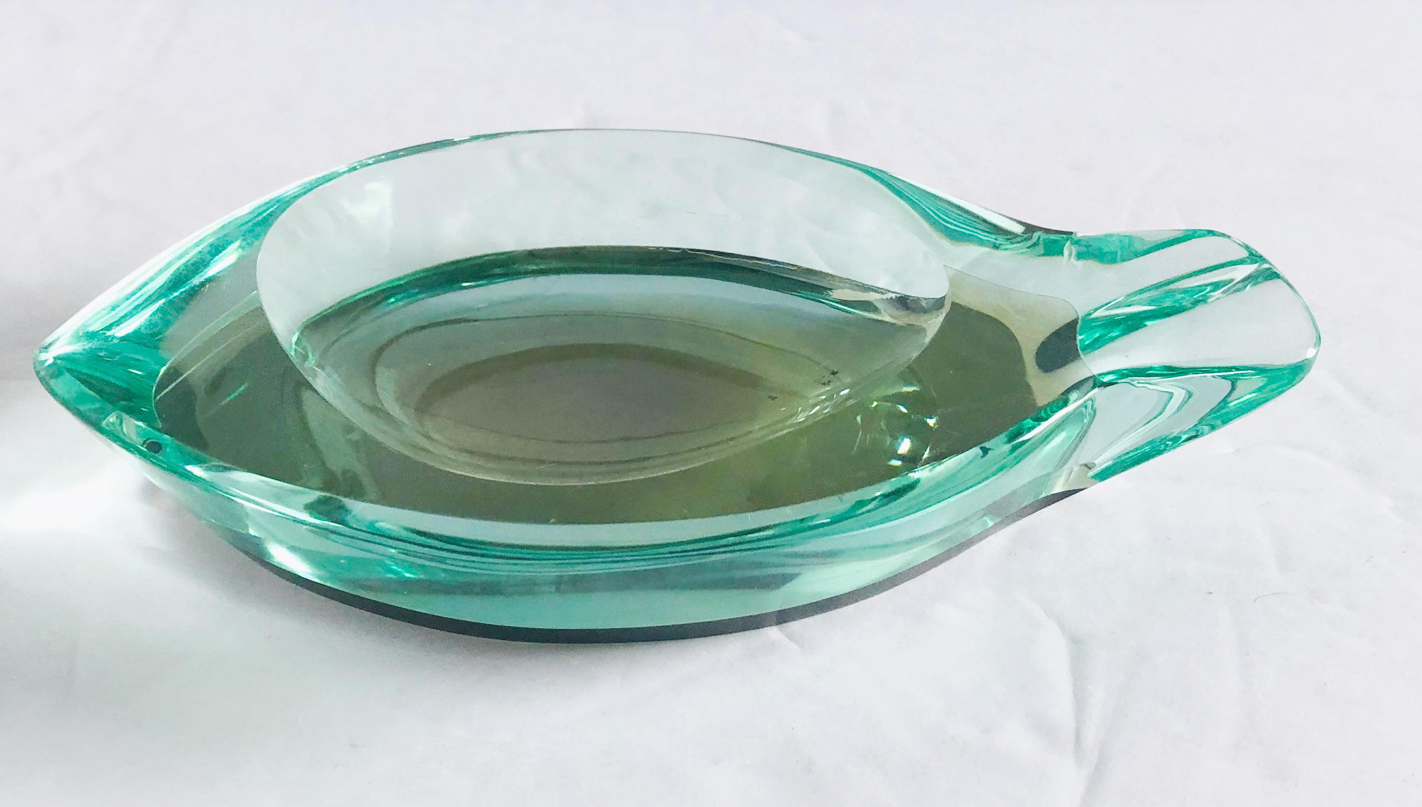 Mid-Century Modern Cendrier en verre biseauté par Fontana Arte en vente