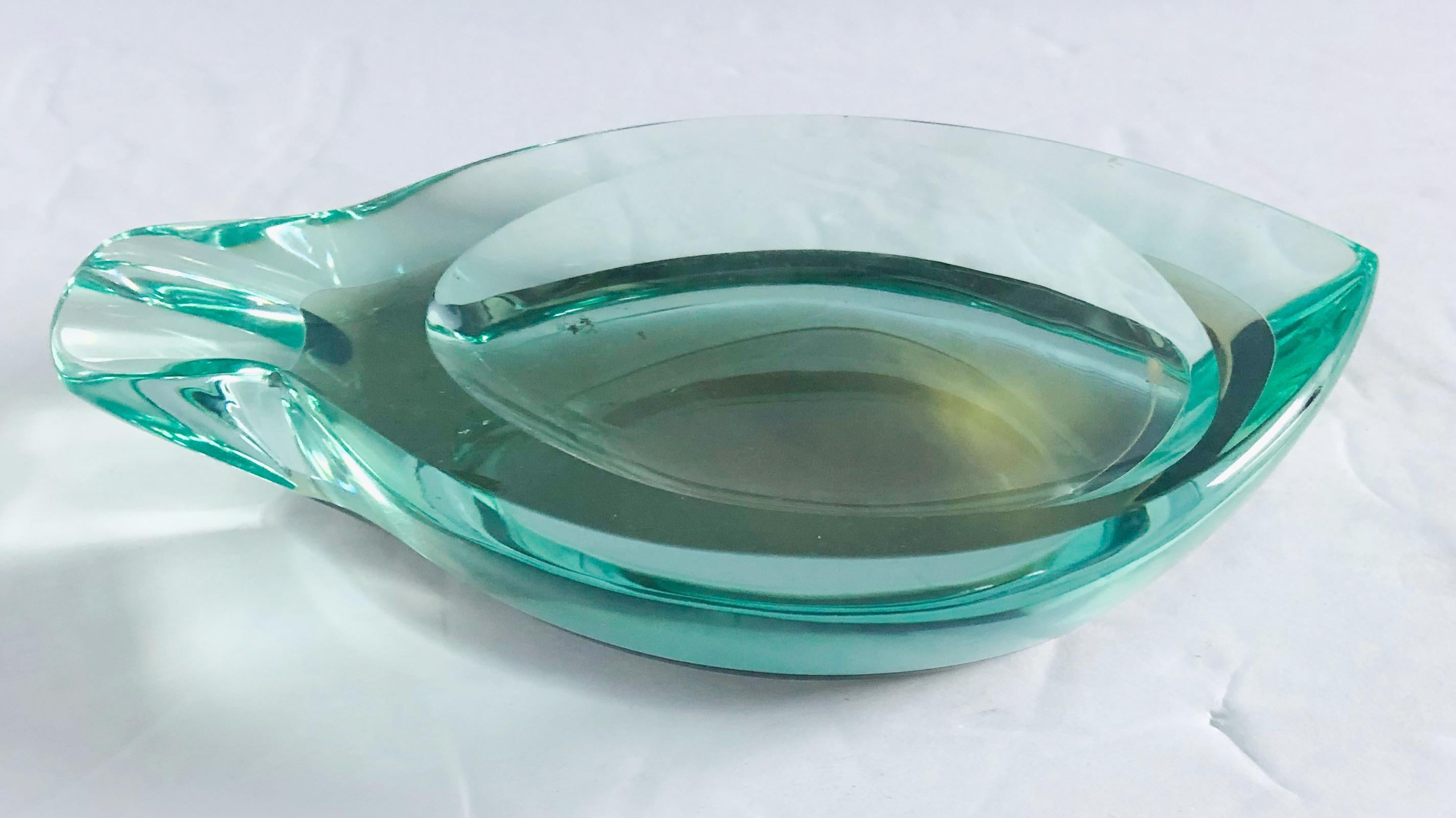 italien Cendrier en verre biseauté par Fontana Arte en vente