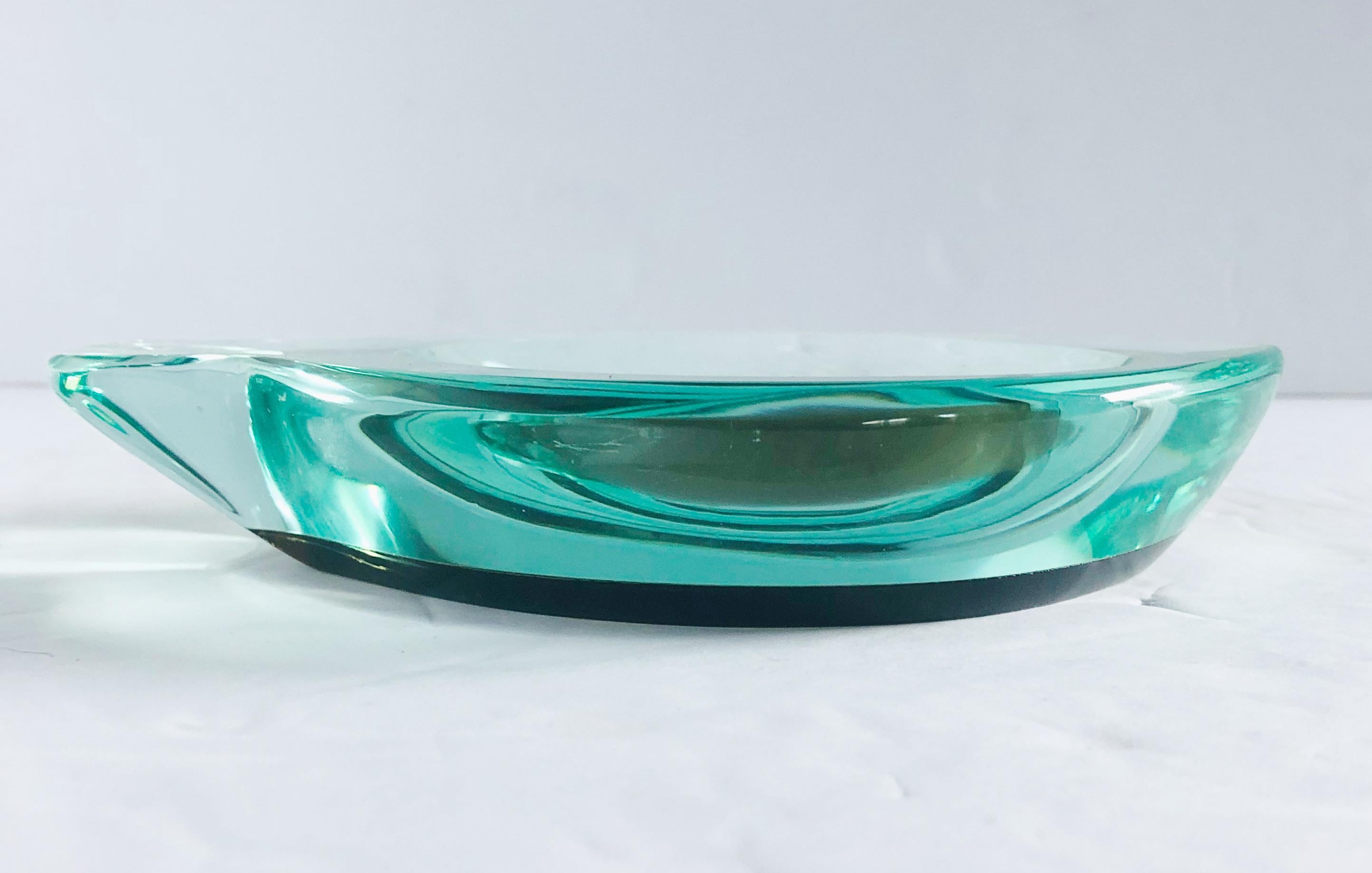 Beveled Glass Ashtray by Fontana Arte In Good Condition For Sale In Los Angeles, CA