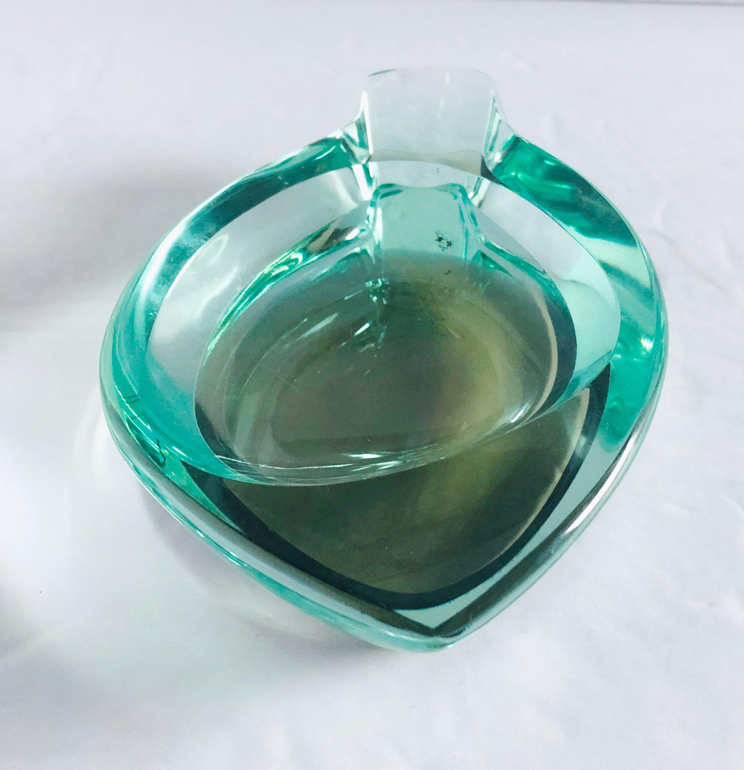 Milieu du XXe siècle Cendrier en verre biseauté par Fontana Arte en vente
