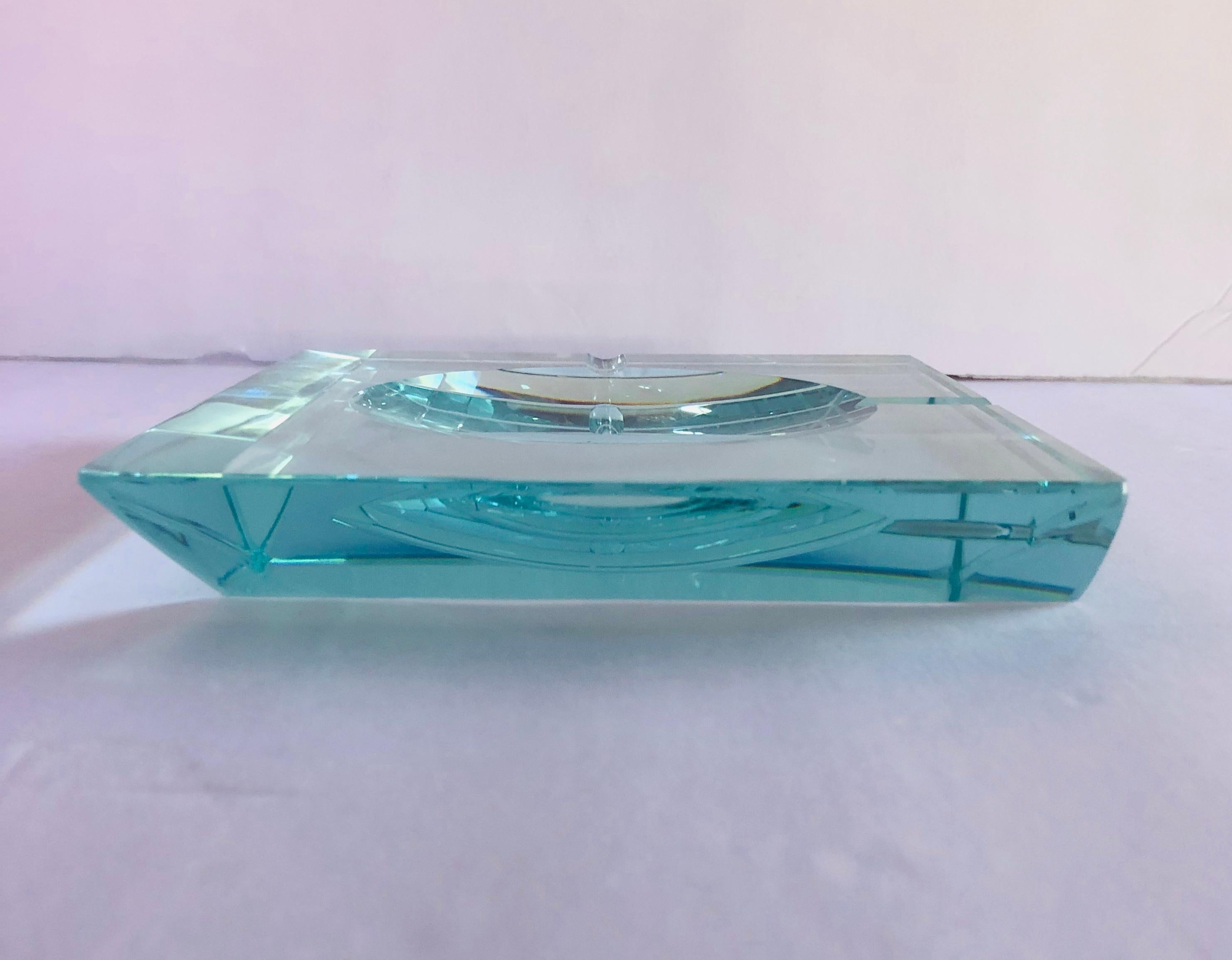 Milieu du XXe siècle Cendrier en verre biseauté par Fontana Arte en vente