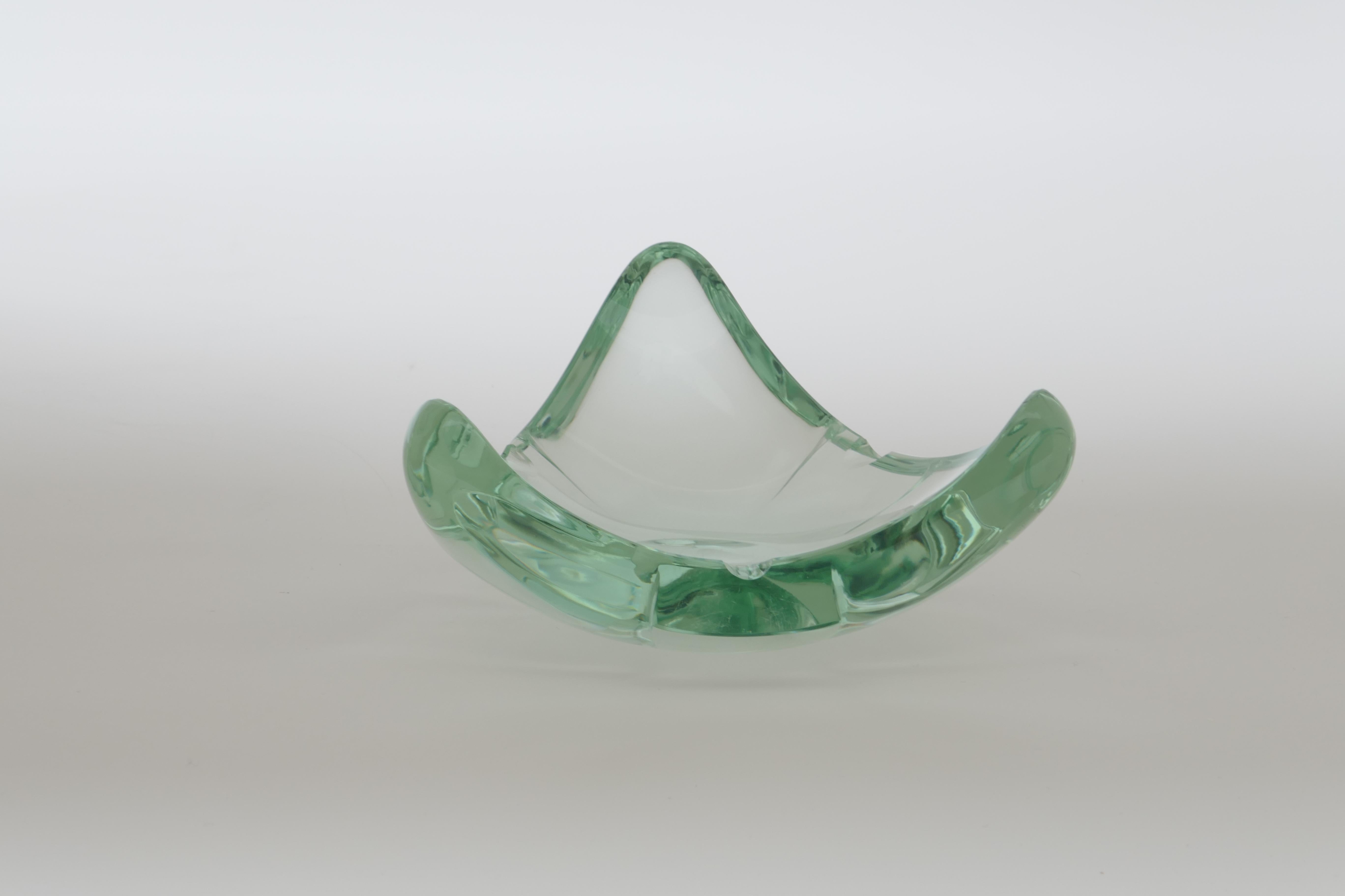 Mid-Century Modern Beveled Glass Ashtray or Vide Poche, Italy 1960s, Attributed to Fontana Arte