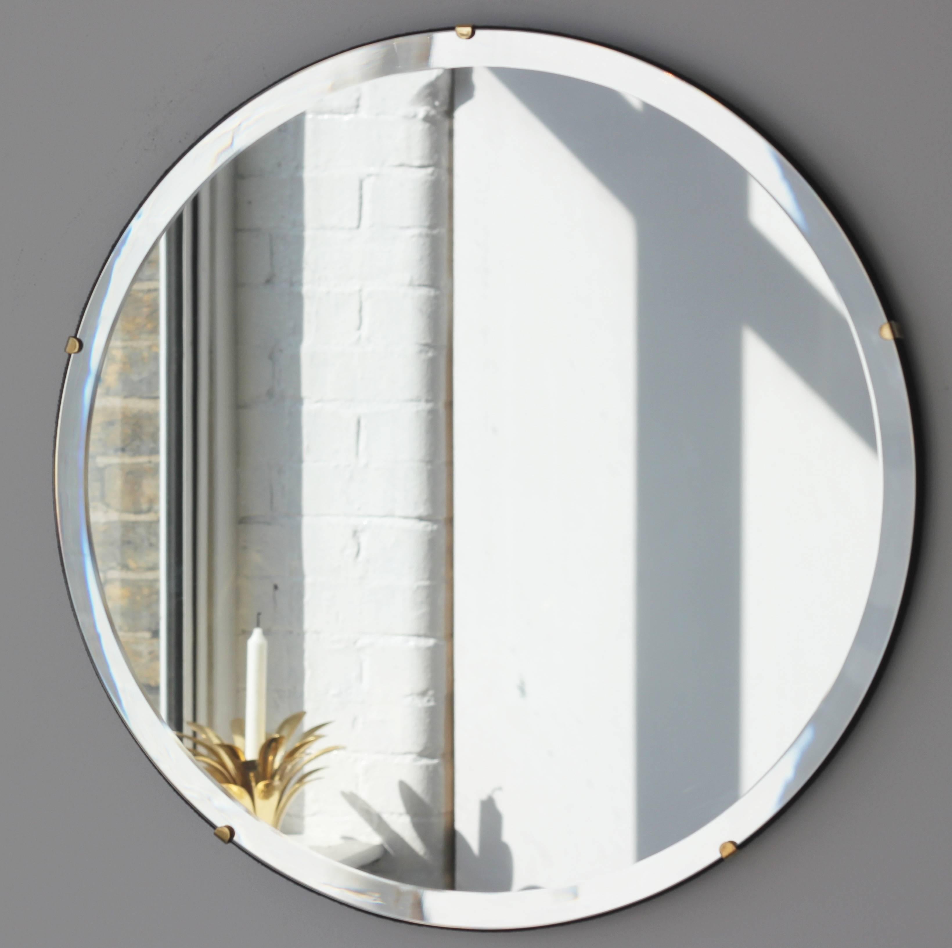Orbis Runder rahmenloser, abgeschrägter Art Deco Mirror mit Clips aus Messing, klein (Art déco) im Angebot