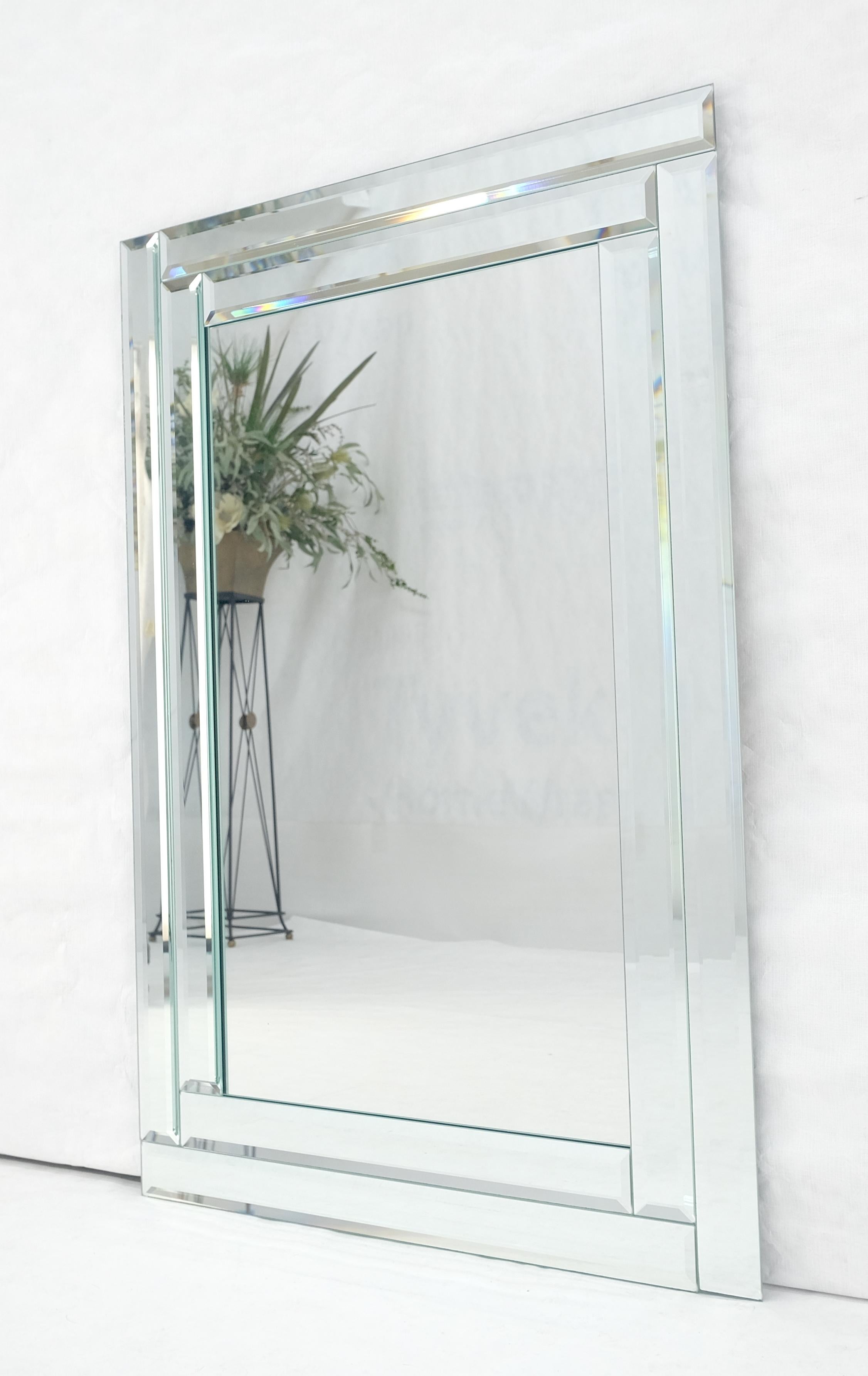 Miroir biseauté 24x36 Cadre Miroir mural Studio A c1970s MINT en vente 1