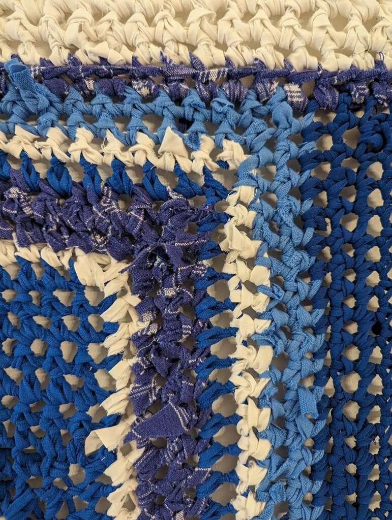 Methuselah – Abstrakte Kunst in Mischtechnik von Beverly Bigwood im Angebot 2