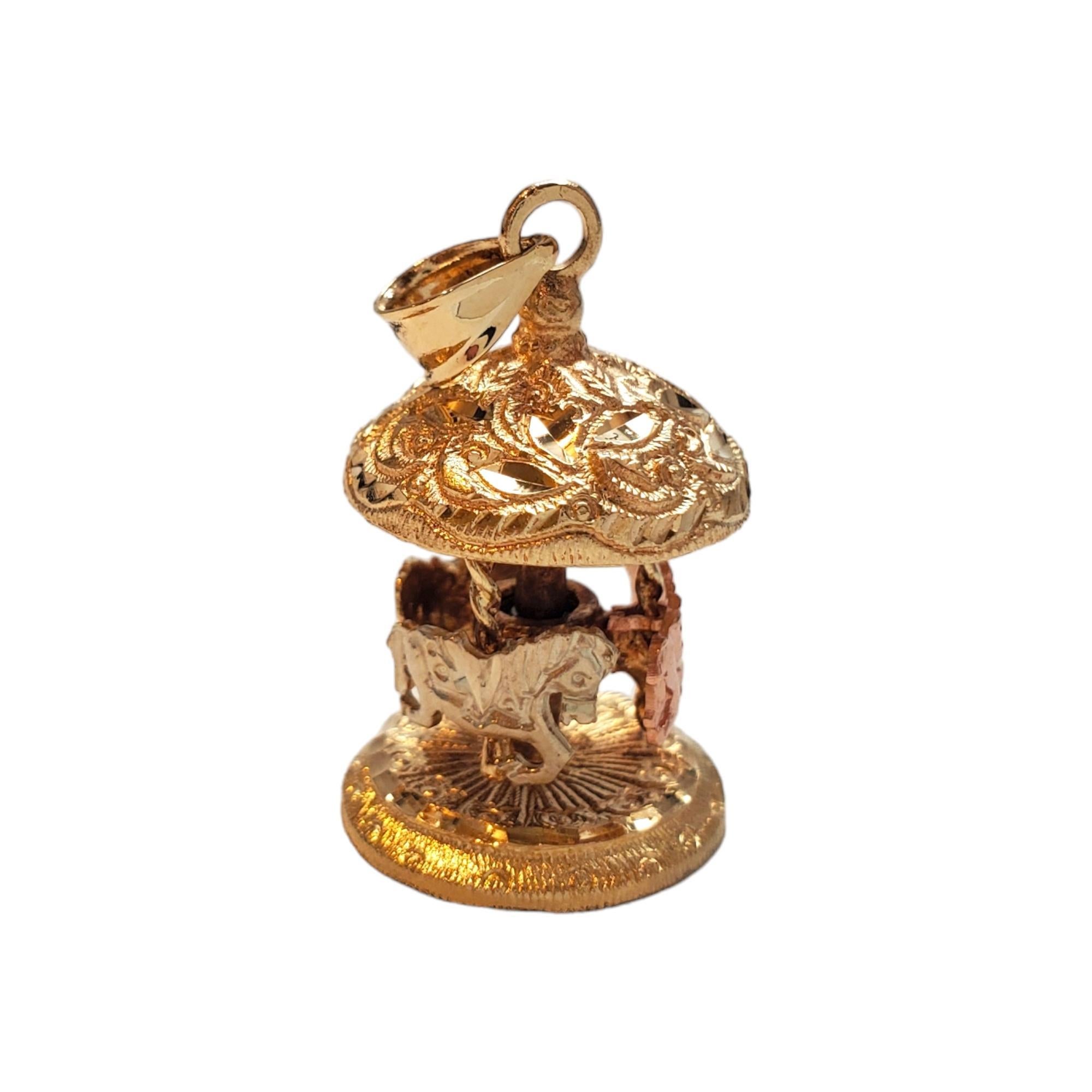Beverly Hills Gold 14K Tri-Tone Gold Carousel Charm 

Step right up to whimsical elegance with the 14K Tri-Tone Gold Carousel Charm! This enchanting piece captures the joy of a carousel ride in stunning yellow, white, and rose gold hues and features