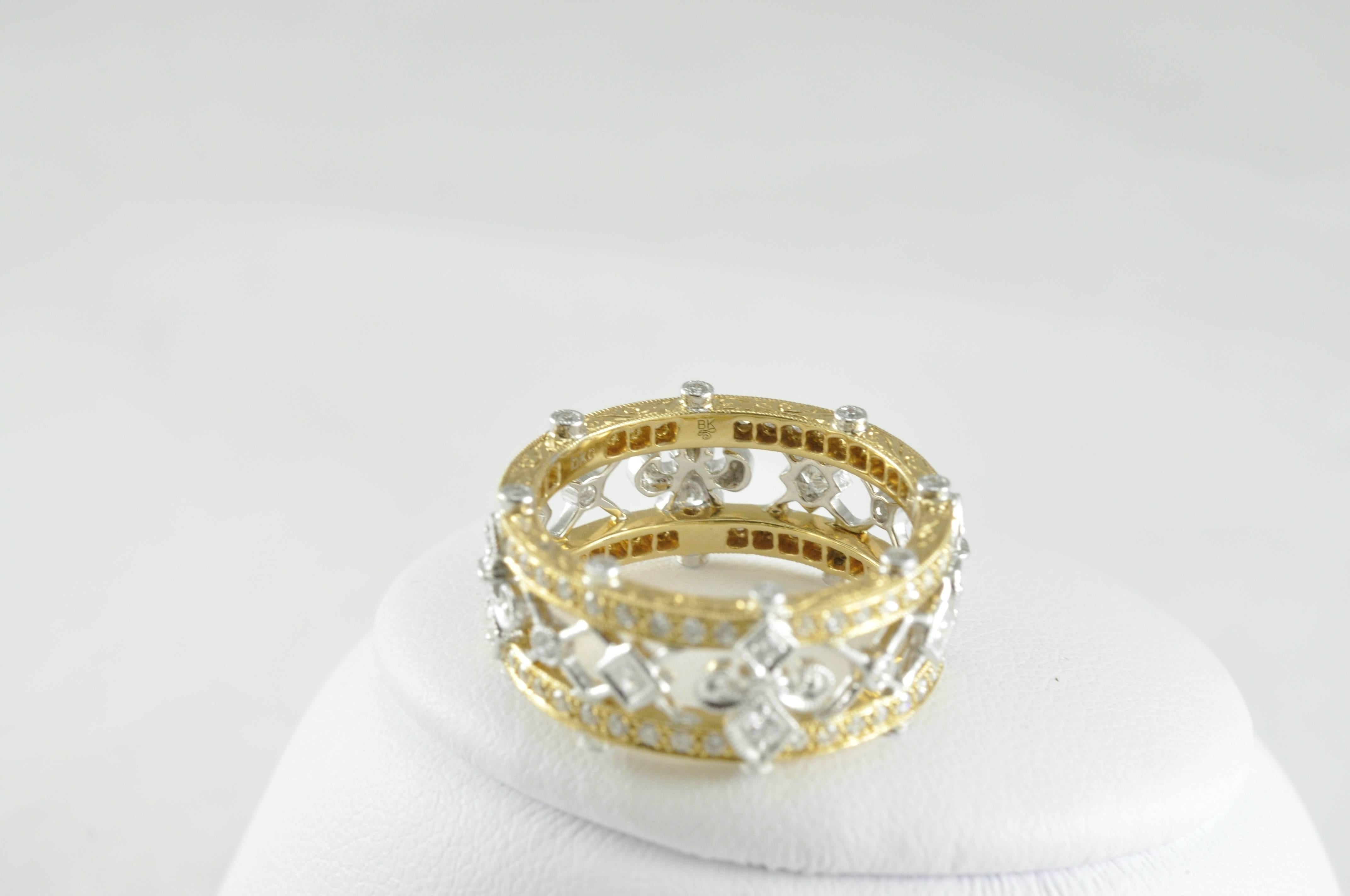 Beverly K Fleur De Lys Gold and Diamond Band In New Condition In Dallas, TX