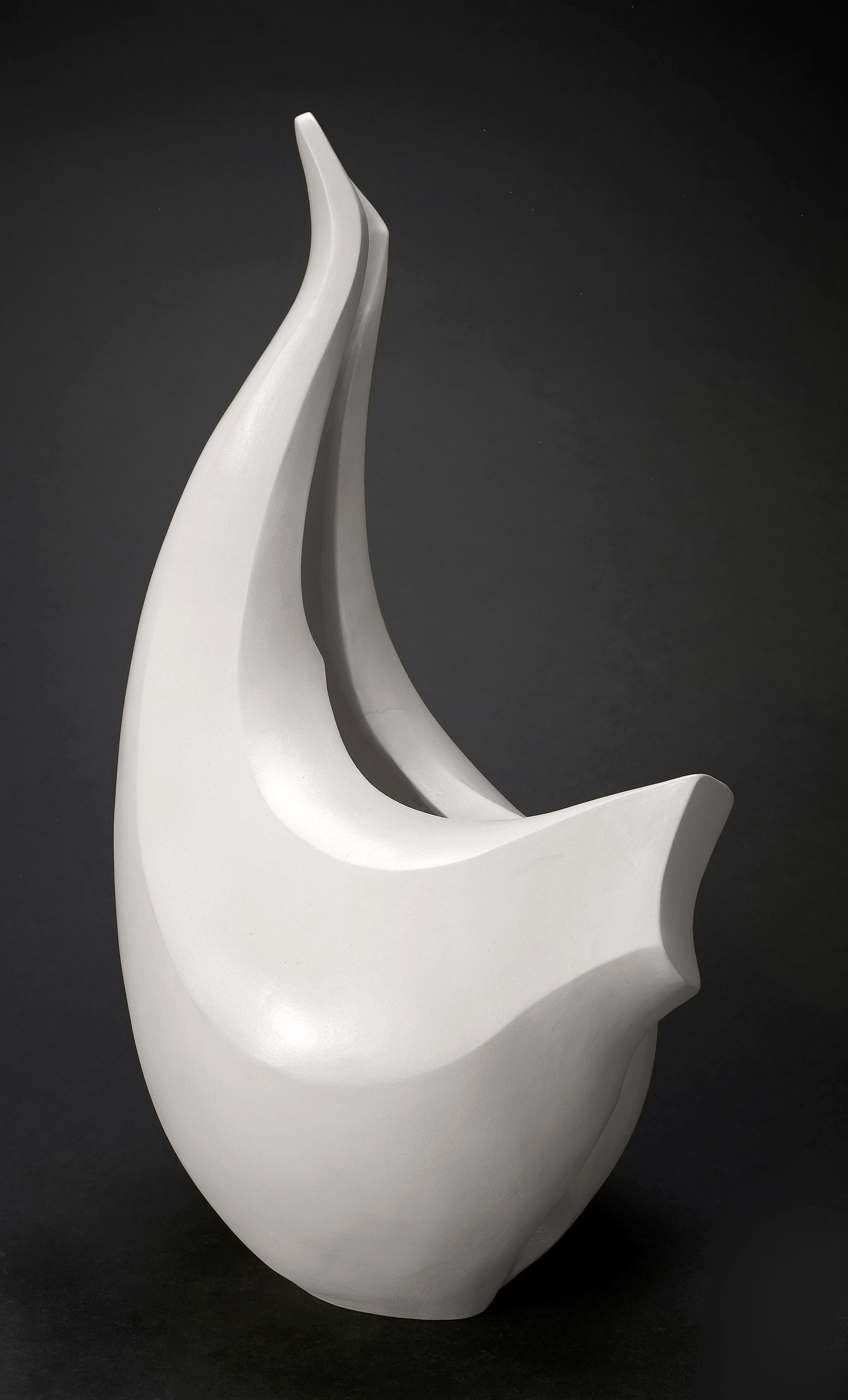Abstract Sculpture Beverly Morrison - Shiro III, sculpture abstraite en argile, 2021