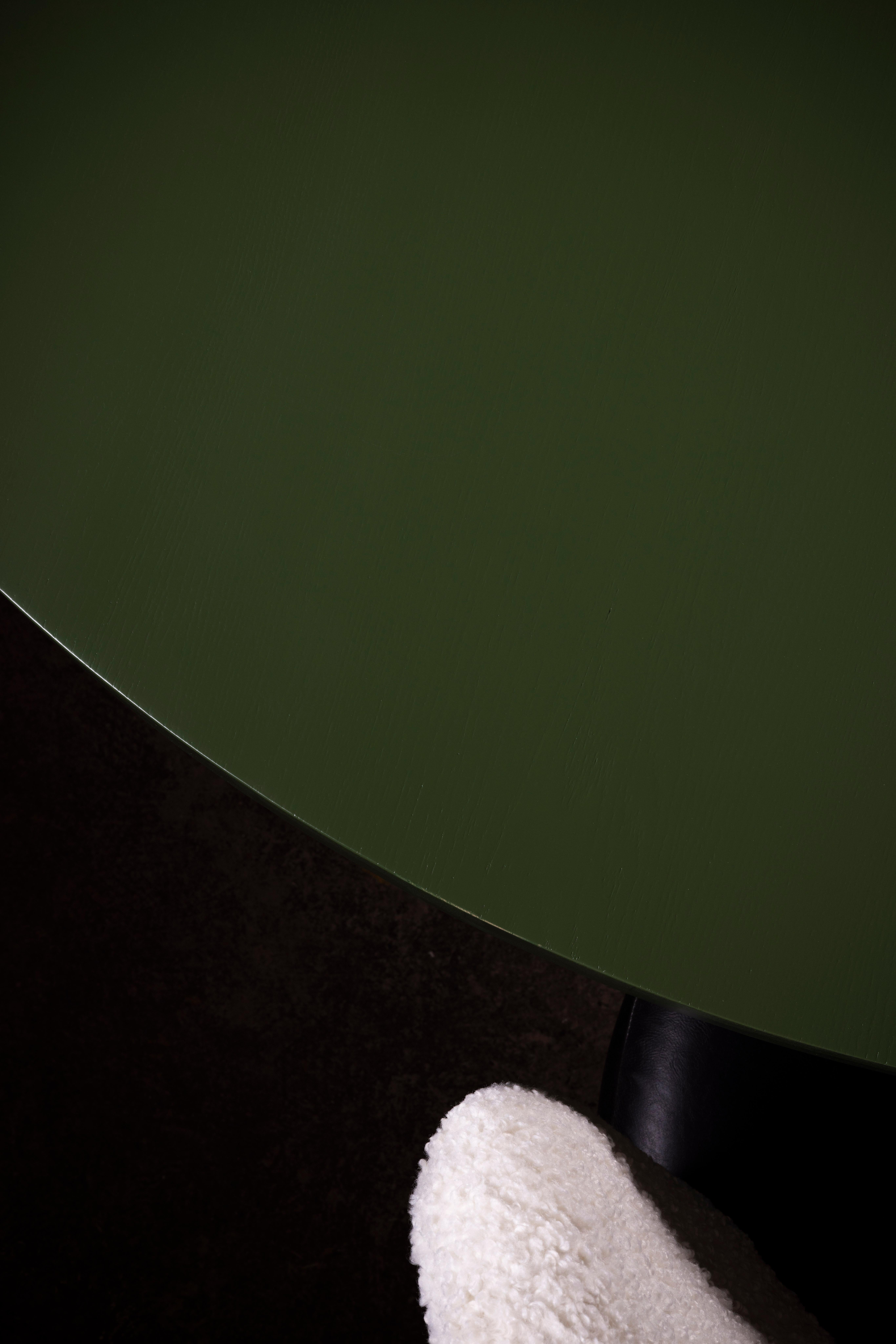 Mexican Beverly Round Dining Table in Solid Oak with Round Fluted Base by No Age Studio For Sale