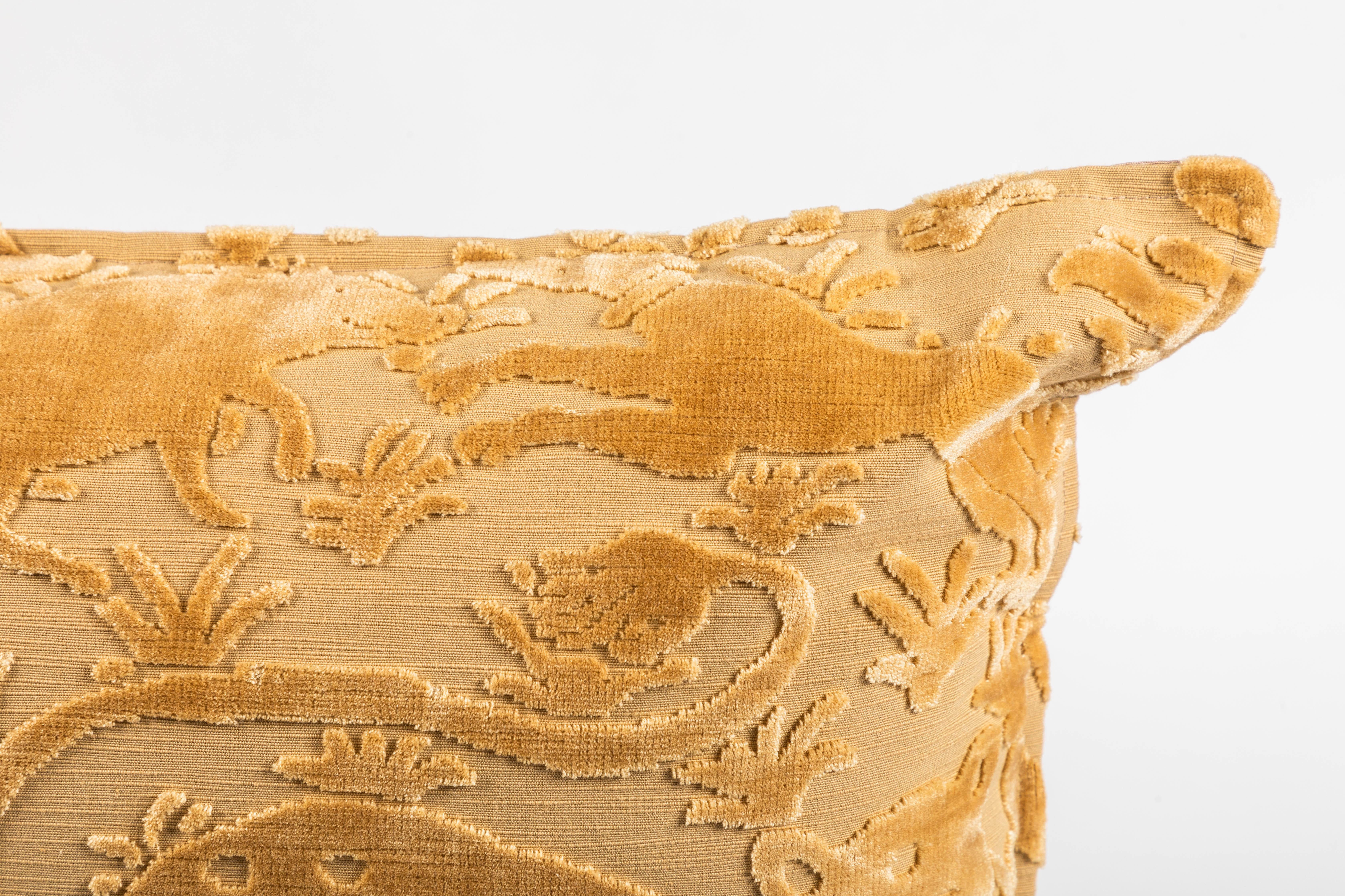 Hand-Woven Bevilacqua Animal Motif 'Bestiario' Handcut Gold Velvet Pillow