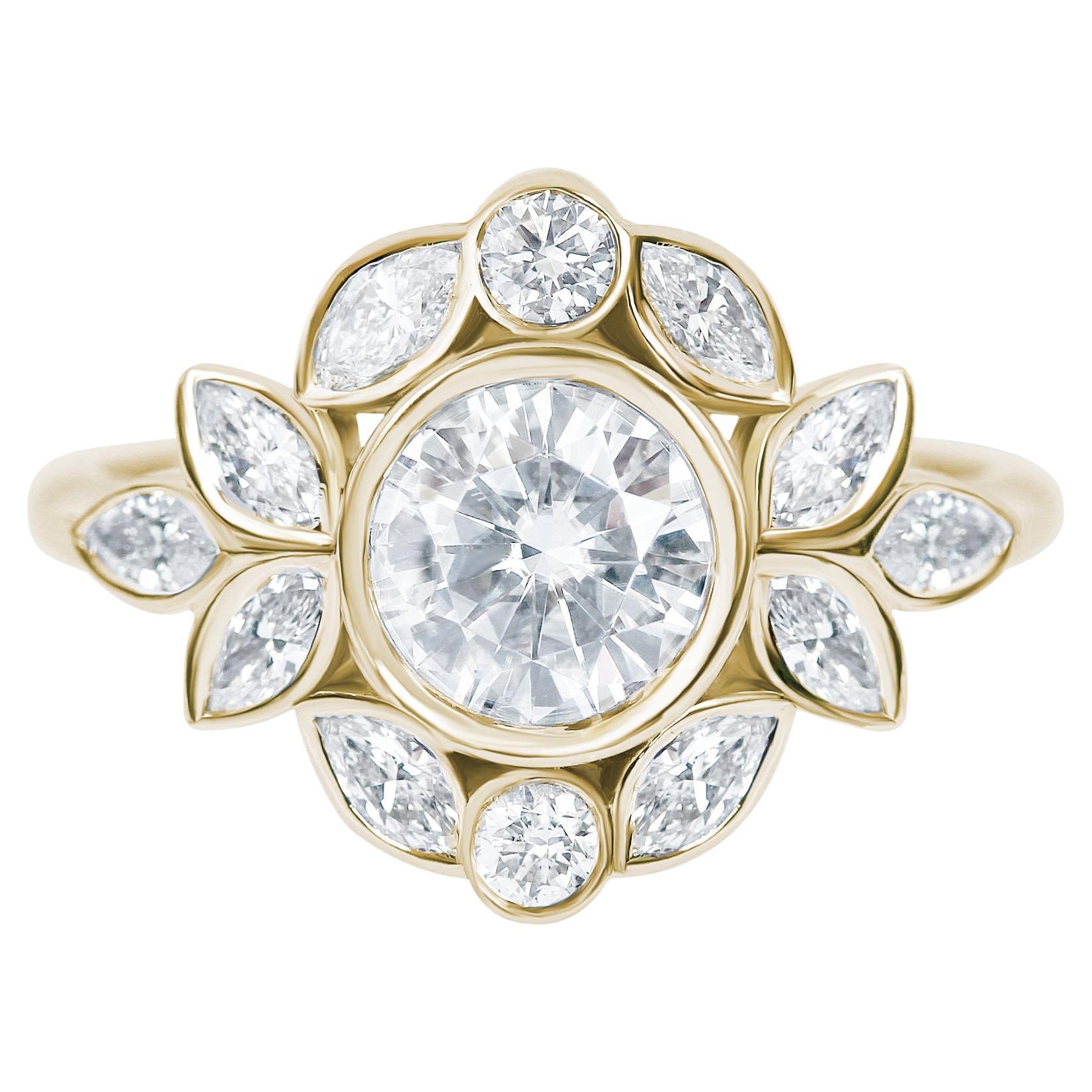 Einzigartiger Vintage-Verlobungsring „Lily Emma“ mit runder Diamant-Blume in Lünette