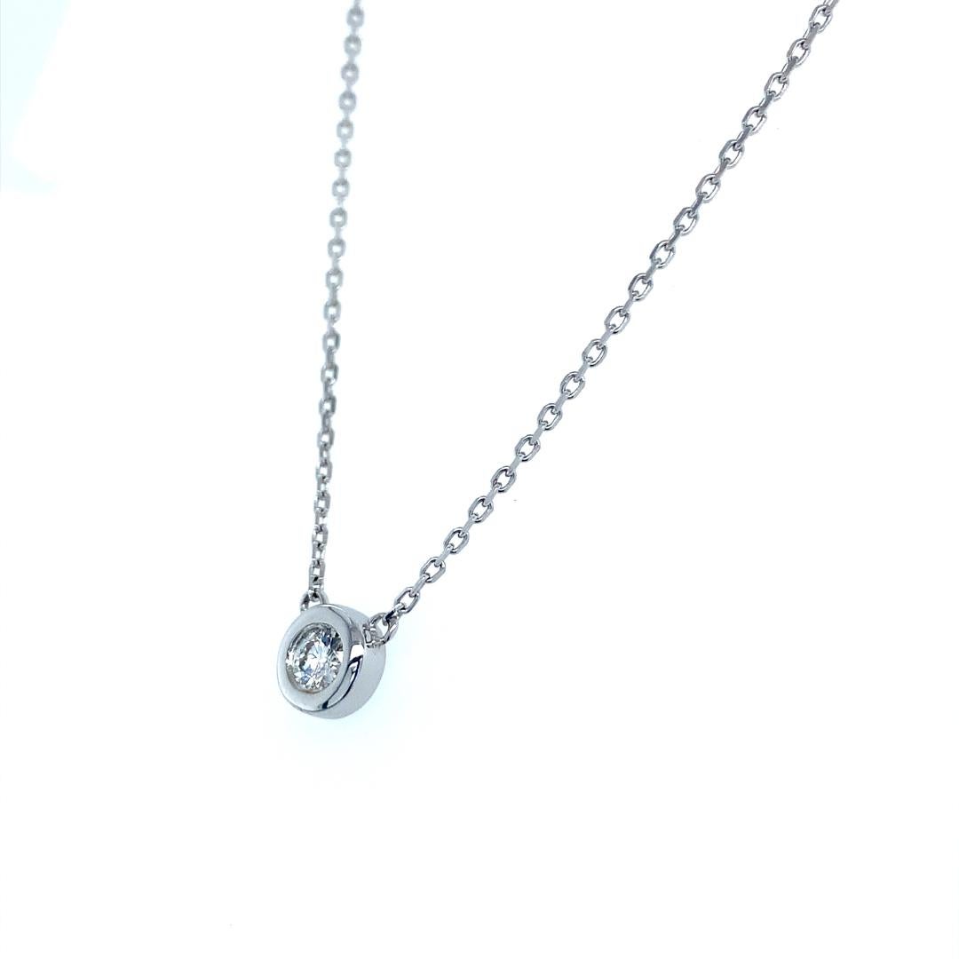 Women's Bezel set 0.25 Carat Diamond Pendant Necklace For Sale