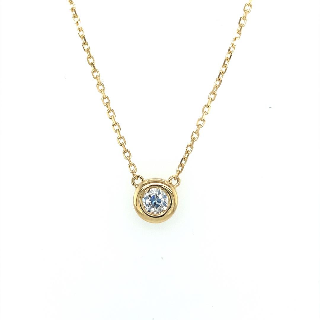 Round Cut Bezel set 0.35 Carat Diamond Pendant Necklace For Sale