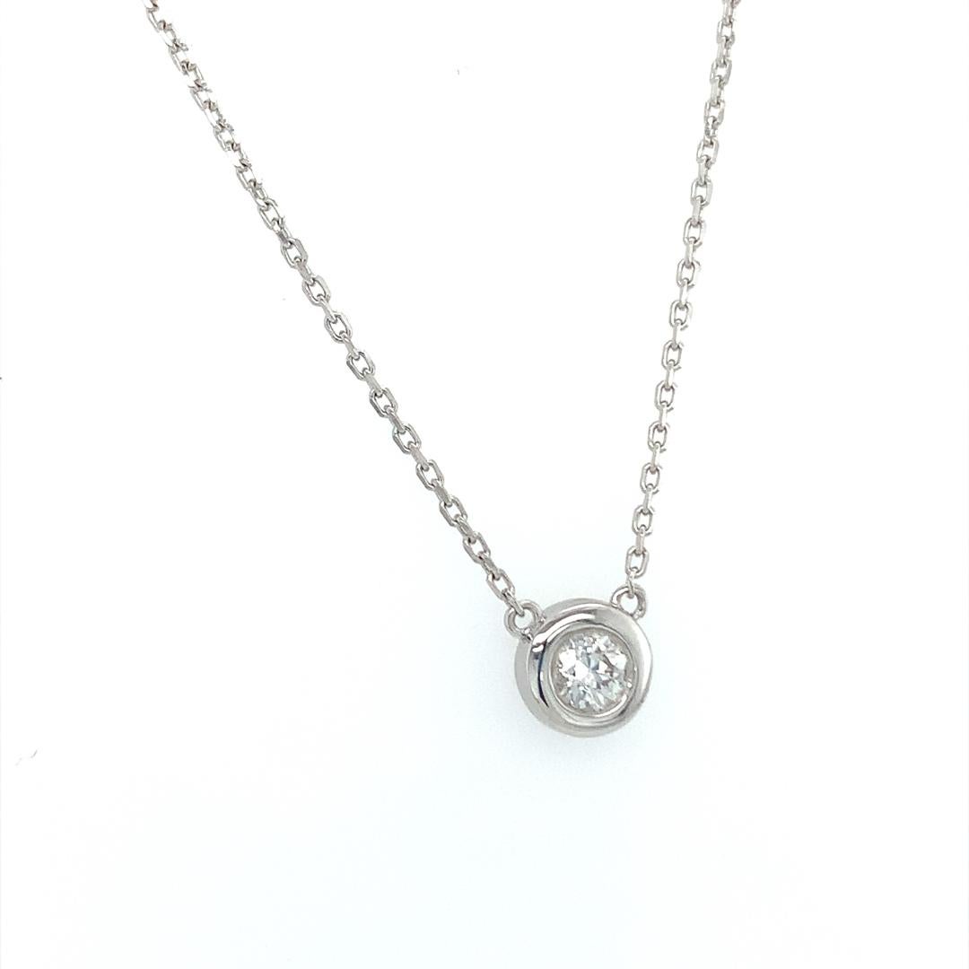 Bezel set 0.35 Carat Diamond Pendant Necklace In New Condition For Sale In New York, NY