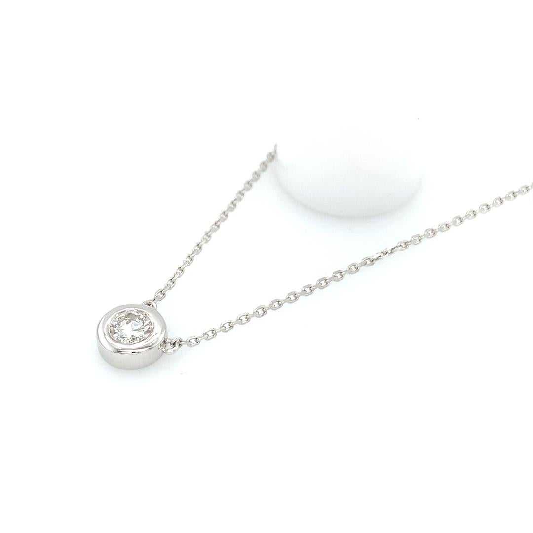 Bezel set 0.50 Carat Diamond Pendant Necklace For Sale 2