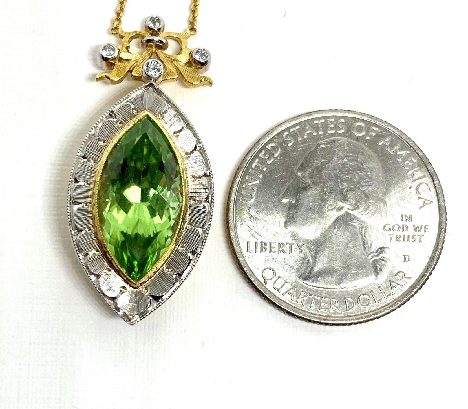 Collar Halo de Diamantes y Marquesa de Peridoto de 7,48 Quilates en Oro Amarillo de 18k en venta 3