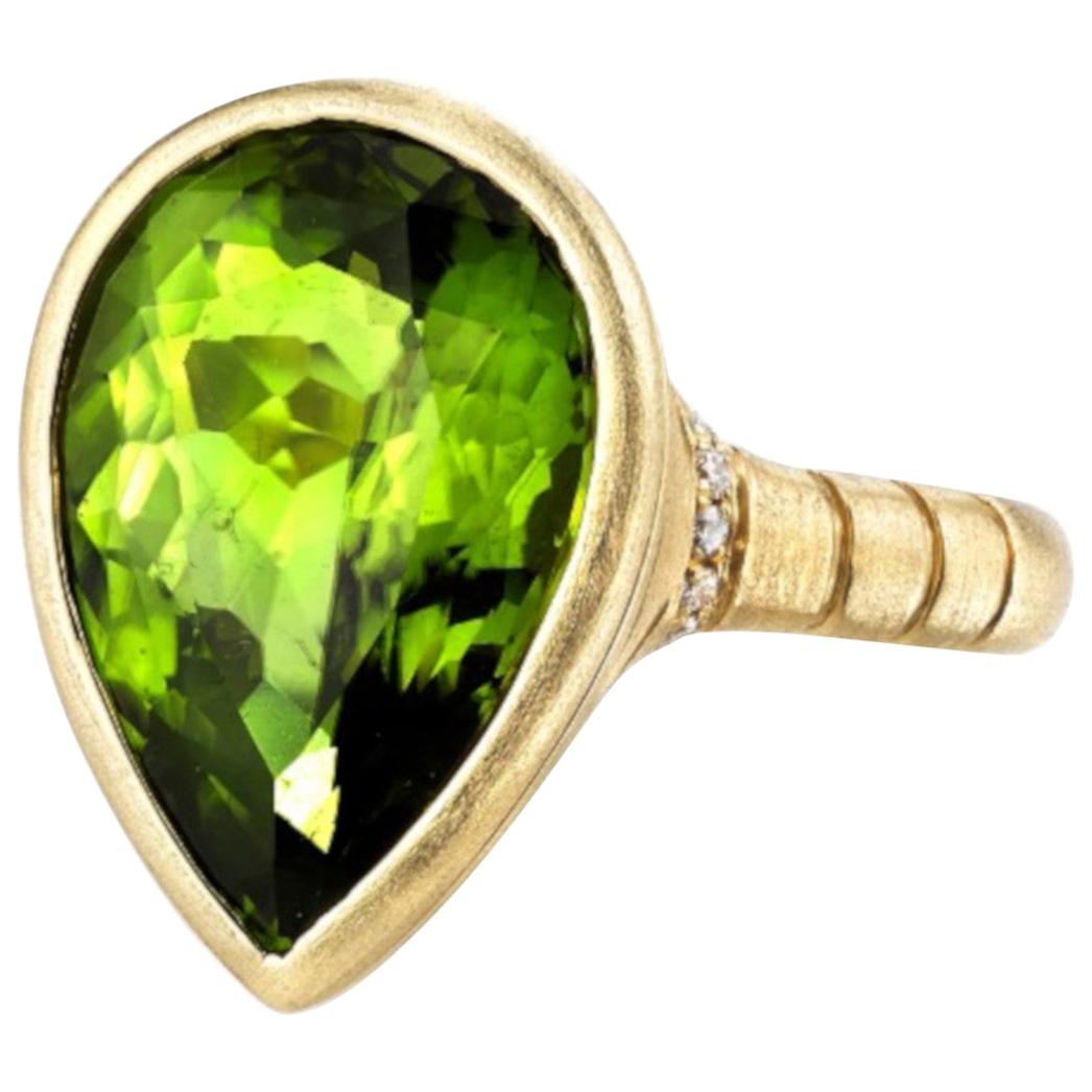 8.37 ct. Pear Shape Peridot and Diamond Ring in 18k Yellow Gold For Sale
