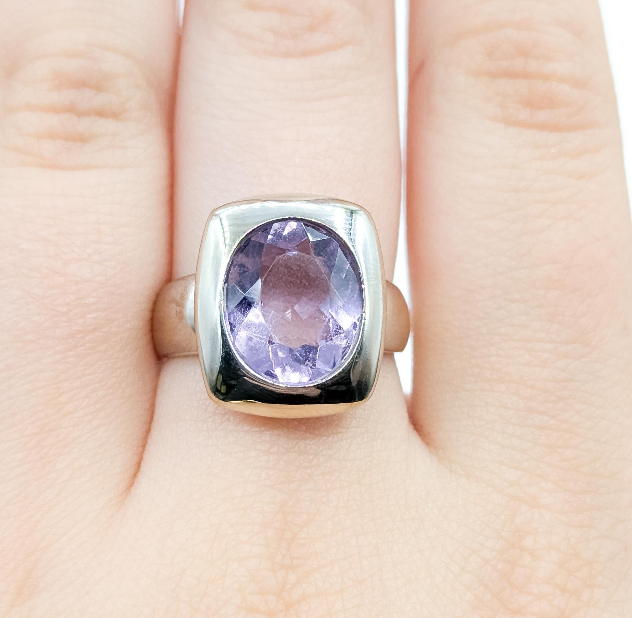 Bague moderne en or blanc 18k sertie d'une améthyste Pour femmes en vente