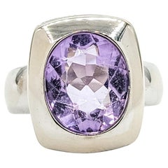 Bezel-set Amethyst Modern Ring in 18k White Gold