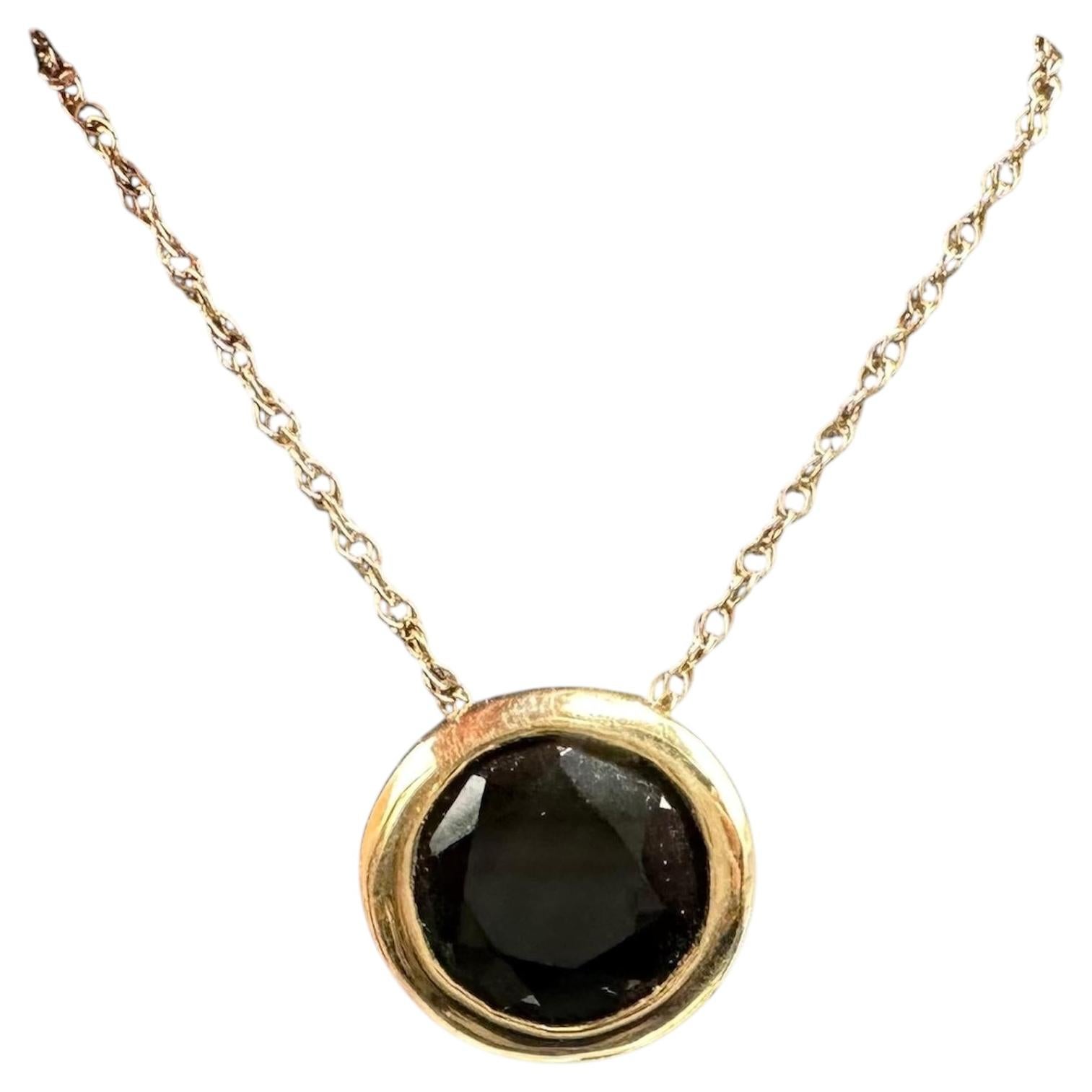 Collana con castone in onice nero in oro giallo 10K da 8mm &New