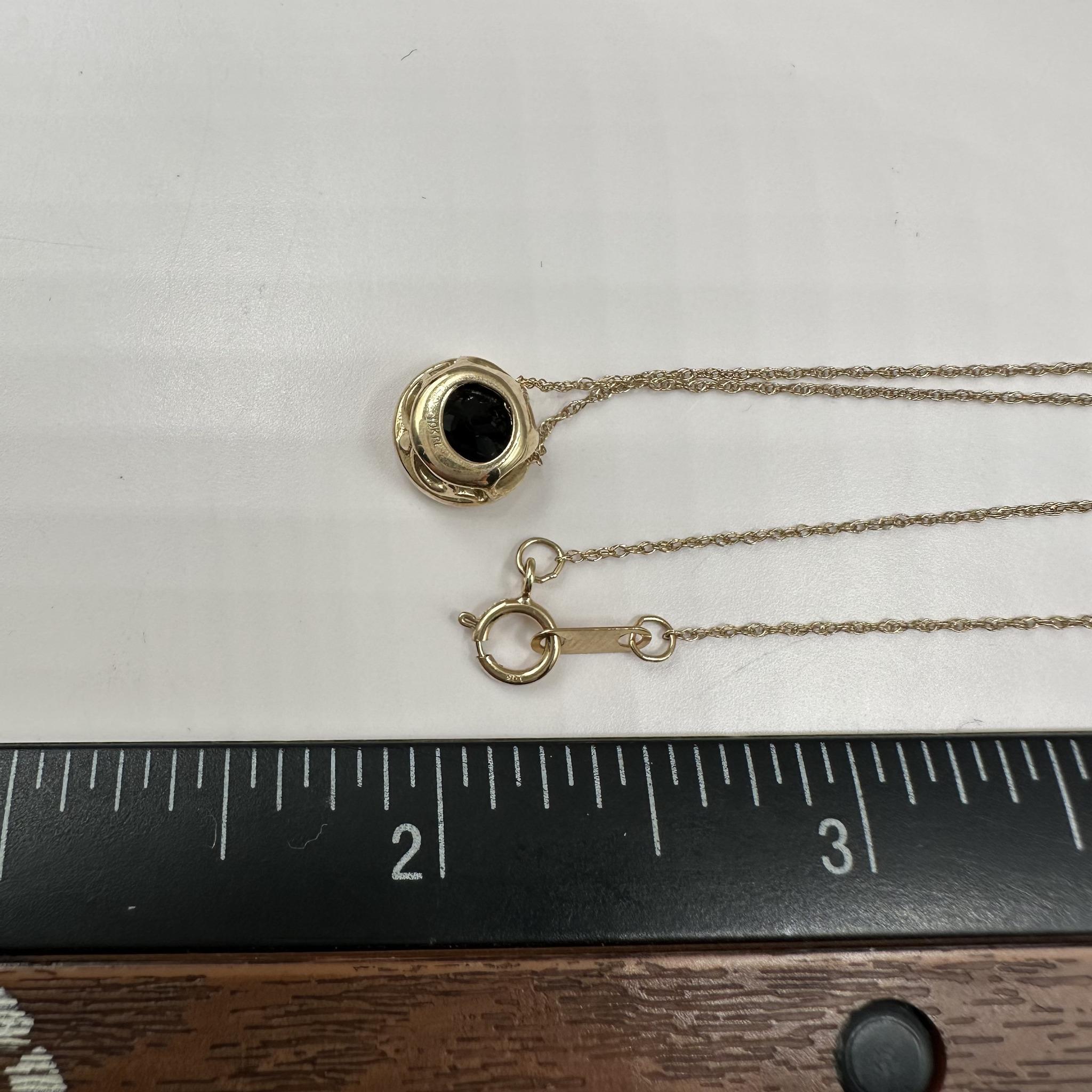 Collana con castone di onice nero in oro giallo 10kt - 8 mm, 18