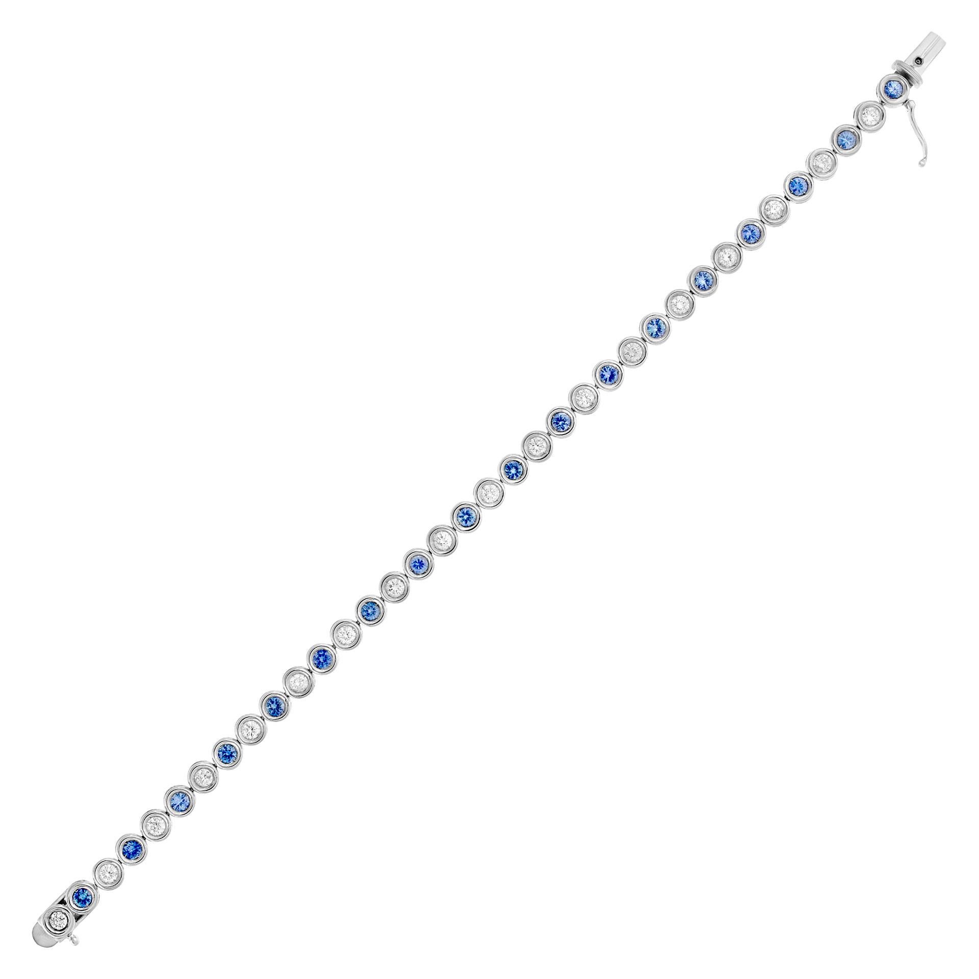 Bezel Set Blue Sapphire and Diamond Line Bracelet in 18k White Gold In Excellent Condition For Sale In Surfside, FL