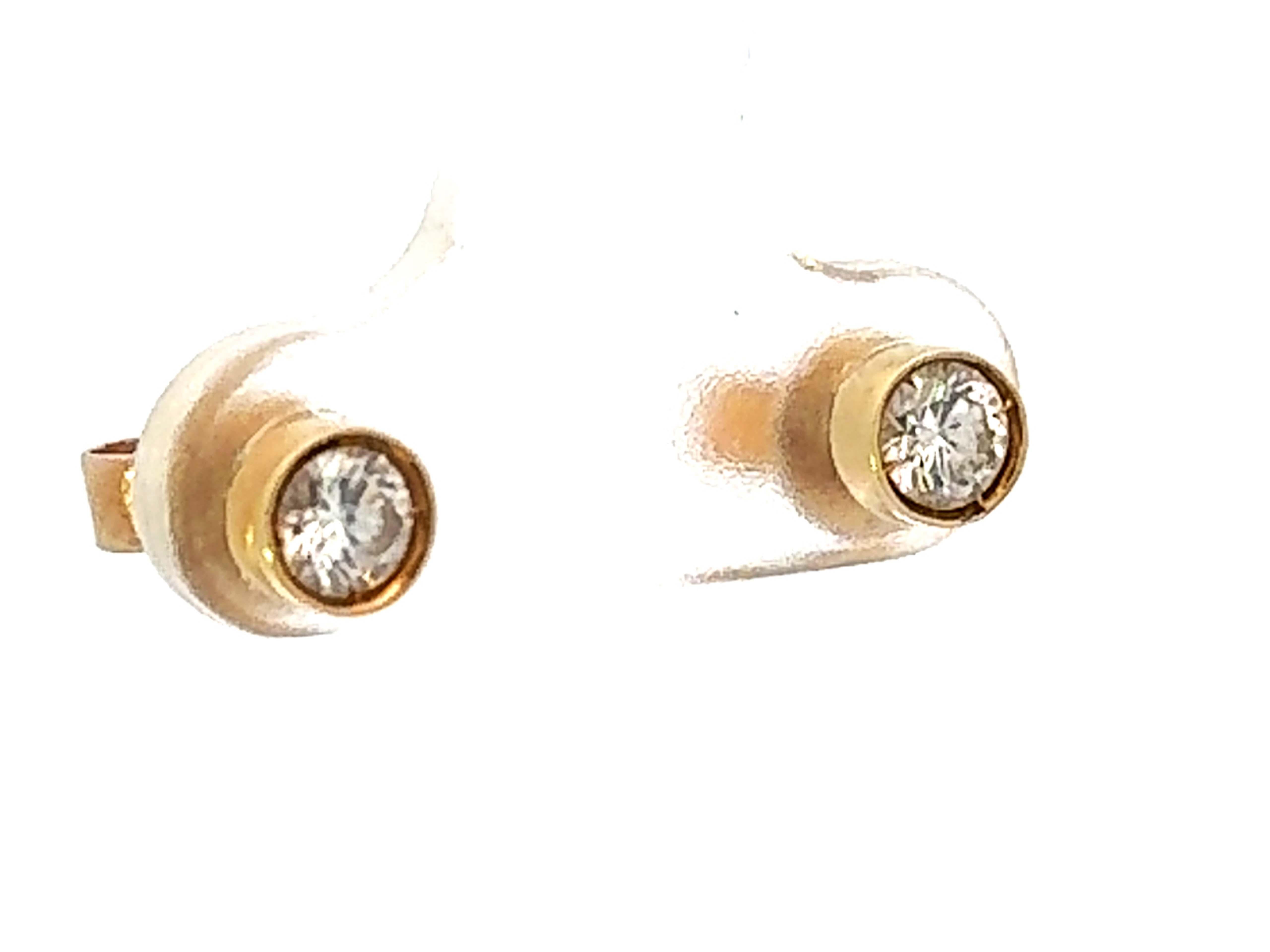 Modern 0.60 Carat Brilliant Cut Diamond Stud Earrings 14k Yellow Gold For Sale