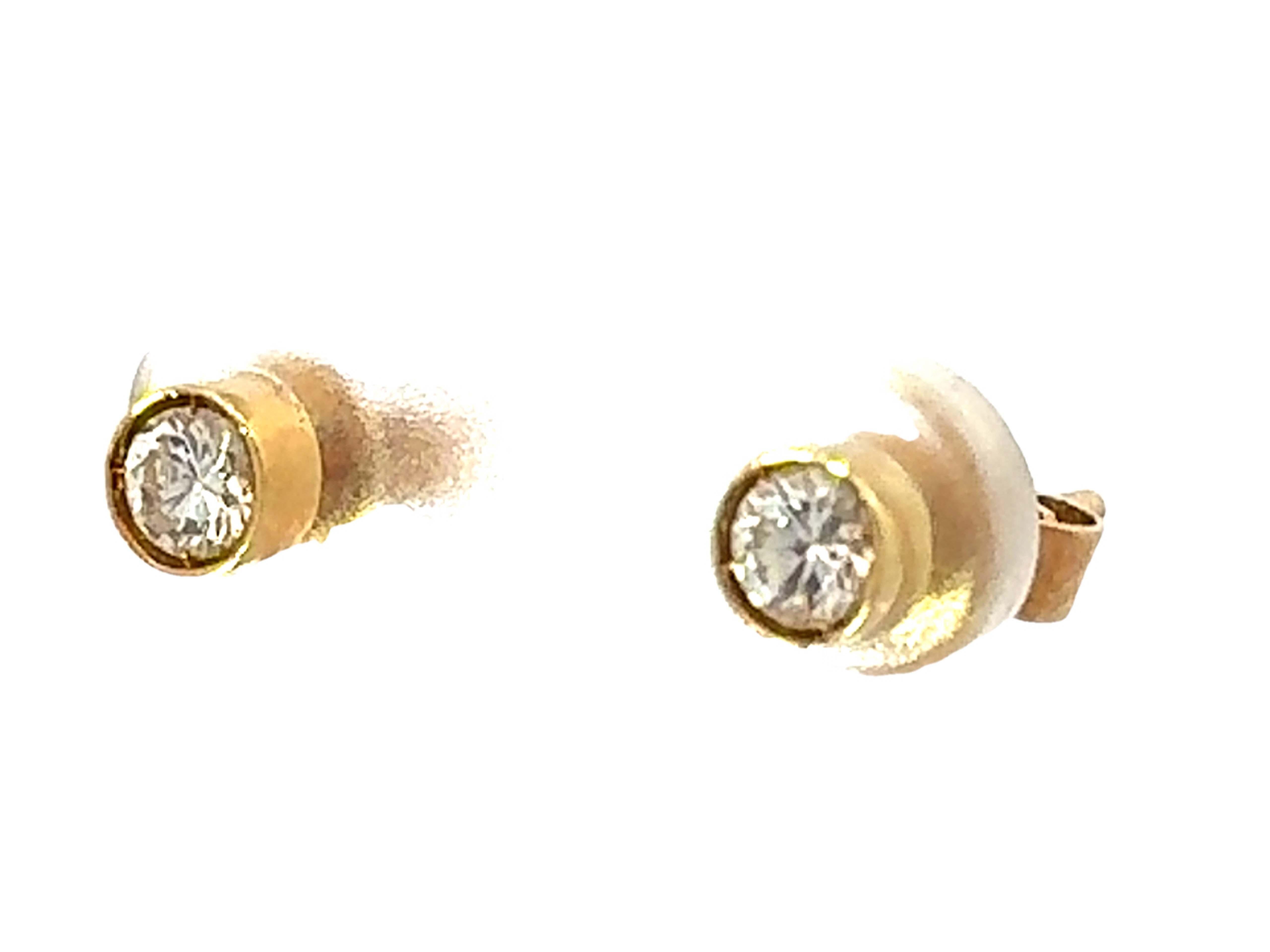 0.60 Carat Brilliant Cut Diamond Stud Earrings 14k Yellow Gold In Excellent Condition For Sale In Honolulu, HI